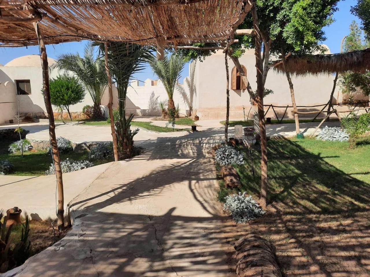 Moon_Valley_Siwa