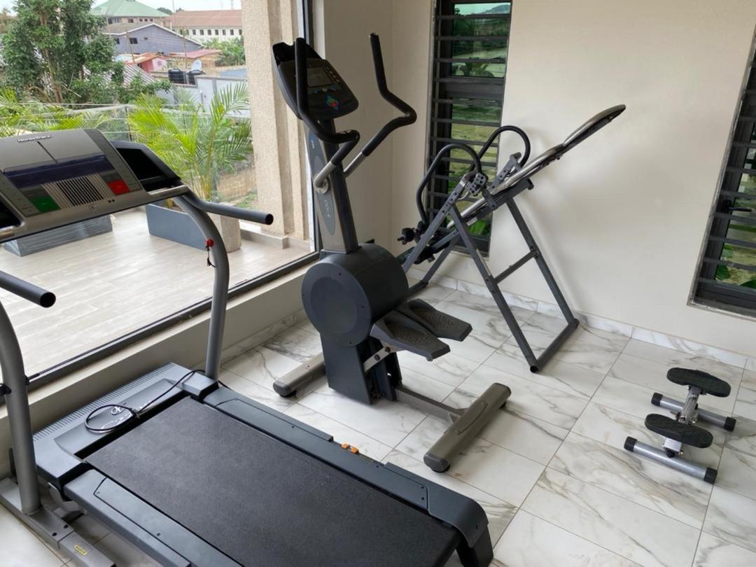 2-BEDRM URBAN Elegance at The Rosedale Apartments view 5