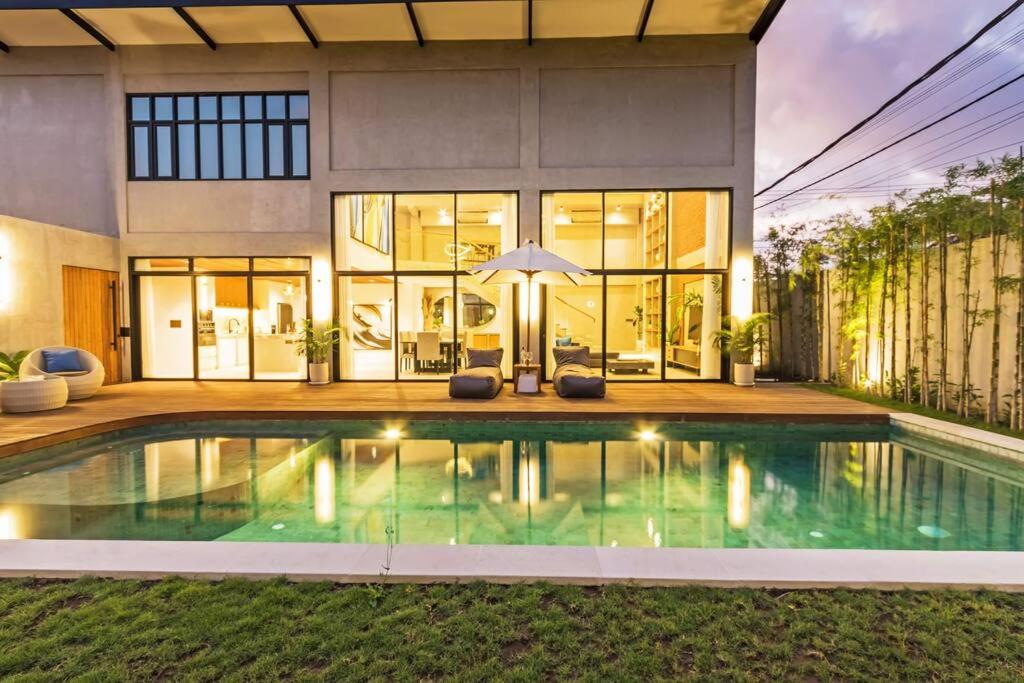 Manresa Villa Bali 4 view 2