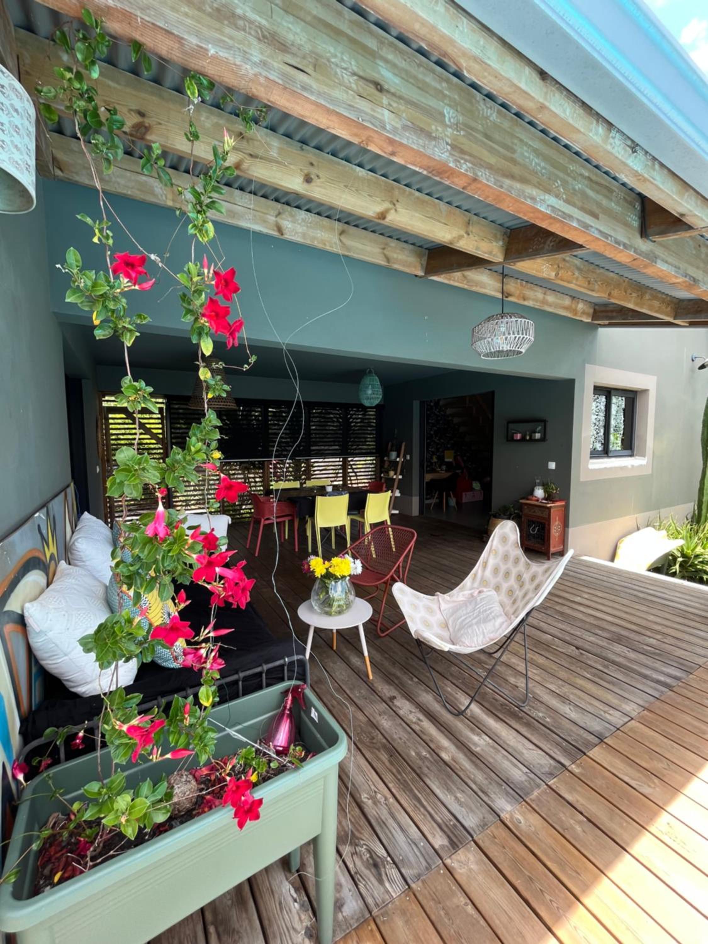Villa avec piscine tranquille