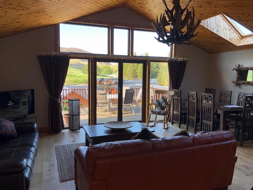 Lochside Lodge