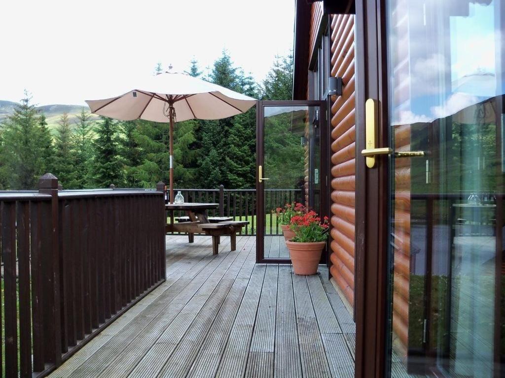 Lochside Lodge