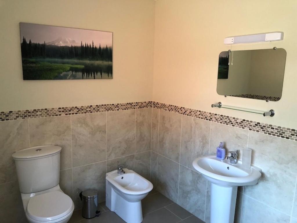 Lochside Lodge