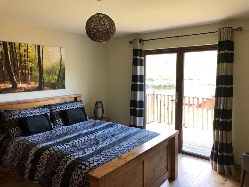 Lochside Lodge