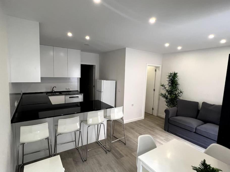 Cozy and modern flat in Lisbon view 4