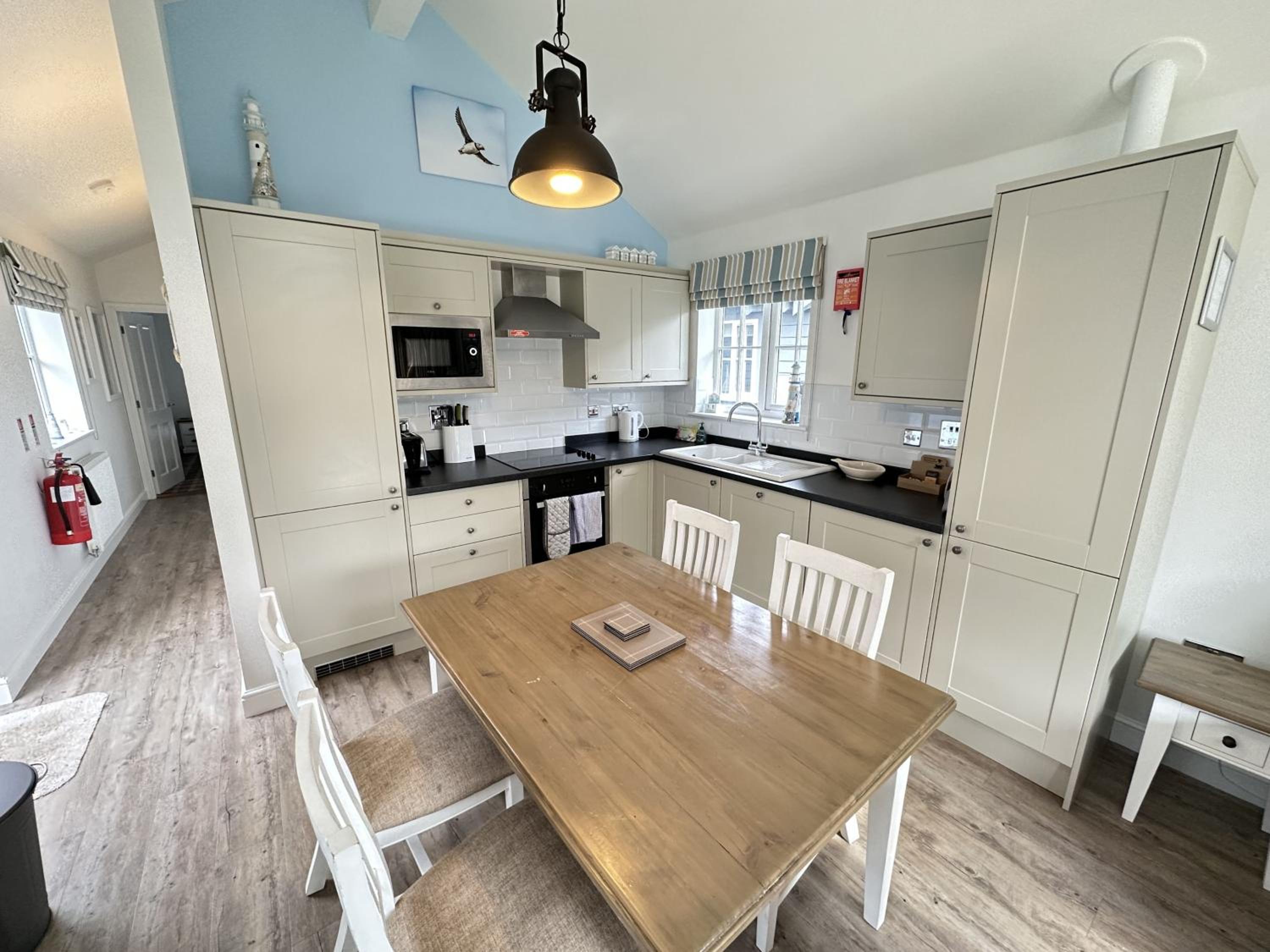 Puffin Lodge - Part of the The Bay Filey Holiday Village with pool, gym and direct beach access, pub, restaurant, tennis and meadows walks