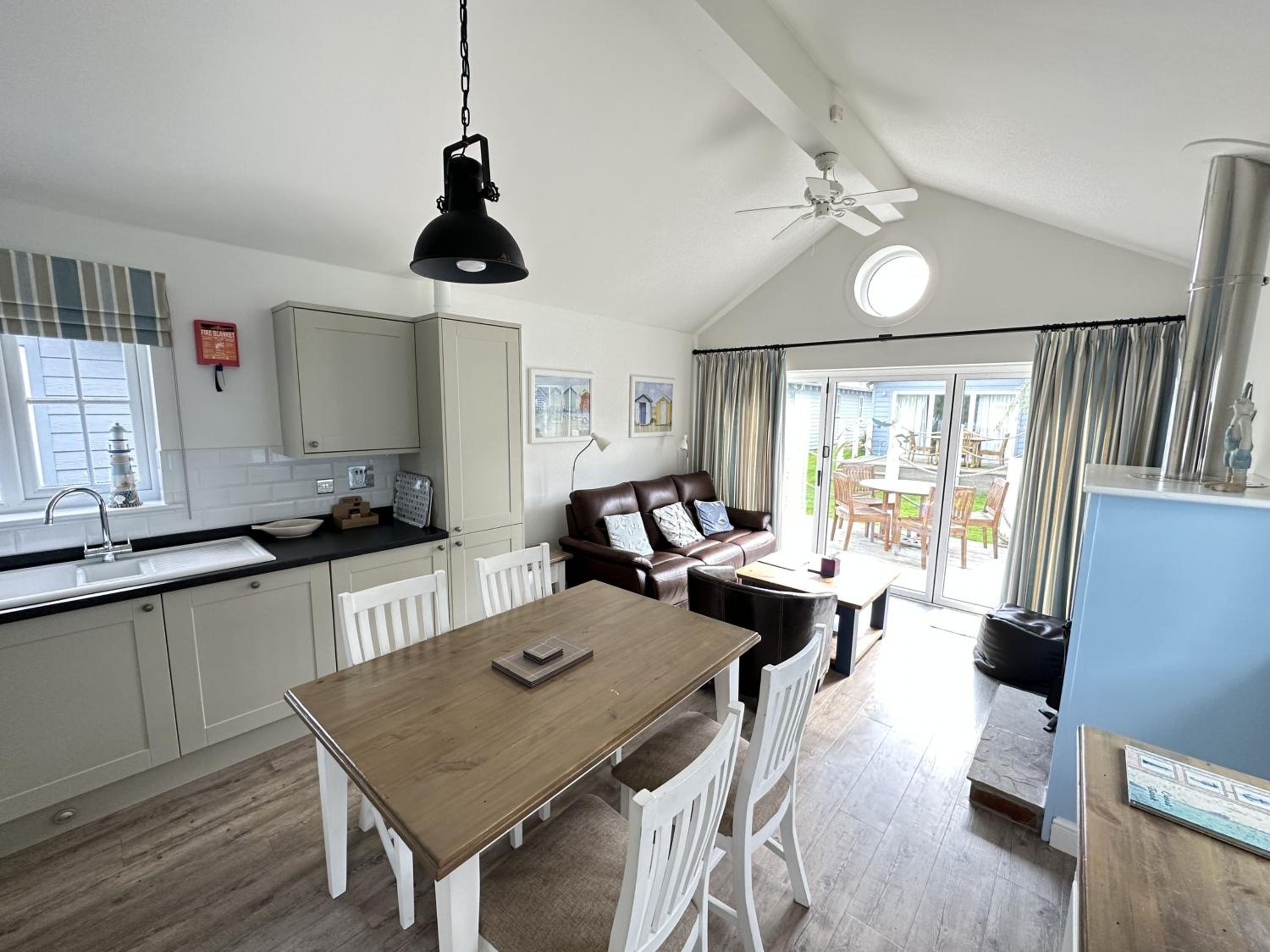 Puffin Lodge - Part of the The Bay Filey Holiday Village with pool, gym and direct beach access, pub, restaurant, tennis and meadows walks