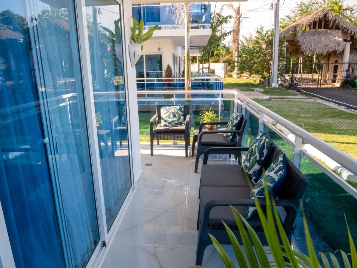 Hotel Coconut Paradise Beach Hotel