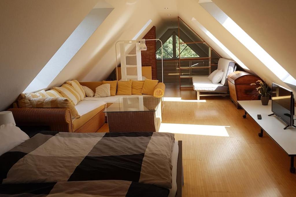 Dachwohnung mit Wasserblick und eigenem Bootssteg