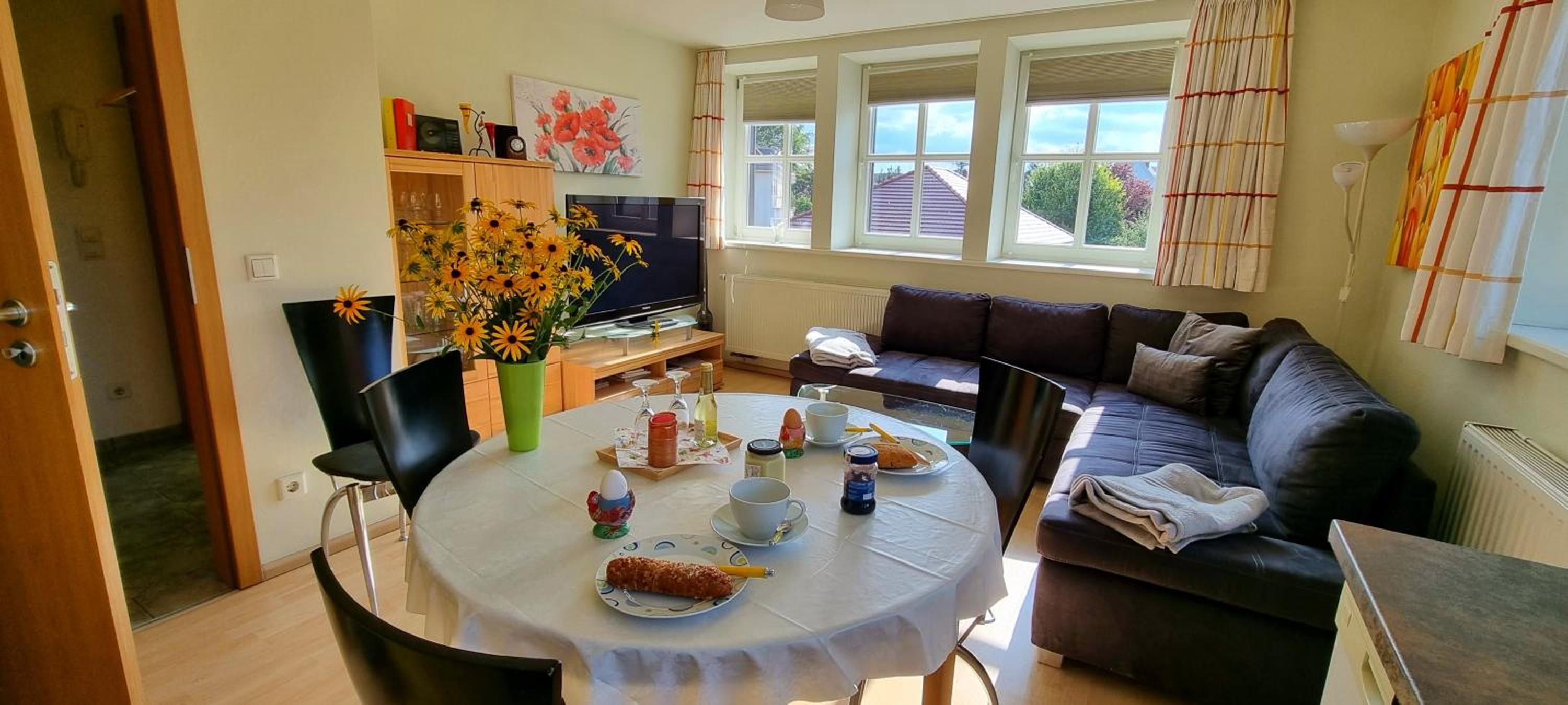 dresdnerferienwohnung - apartment am großen garten view 4