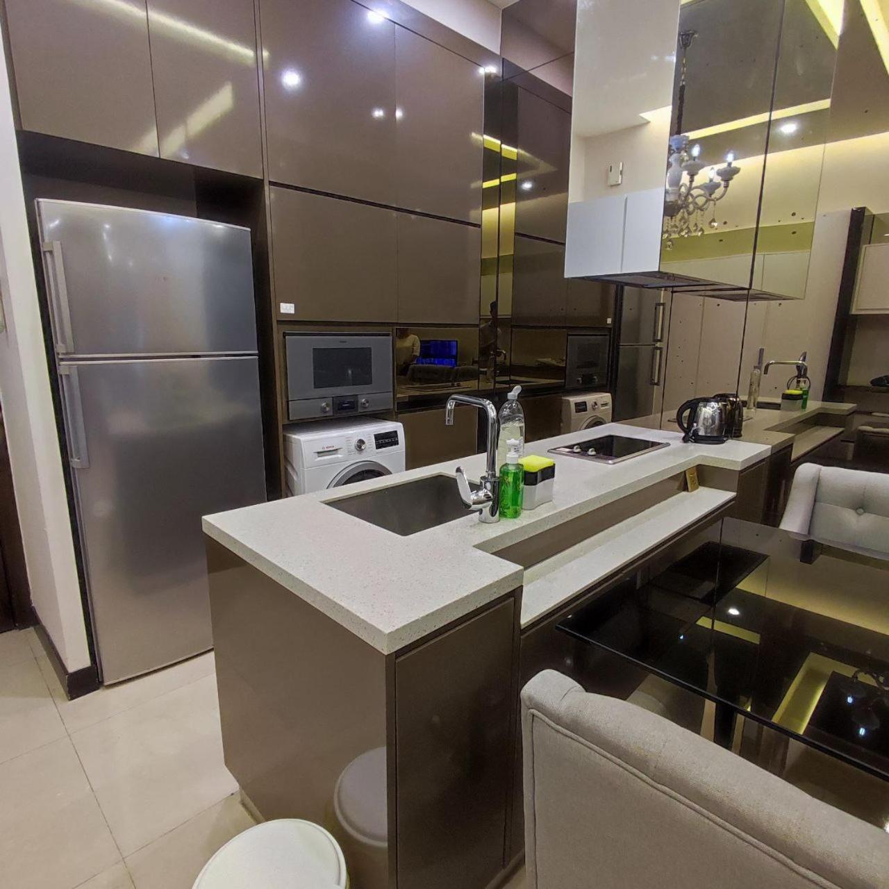 Dorsett Residence walk to Pavilion 1min with Bathtub and infinity pool
