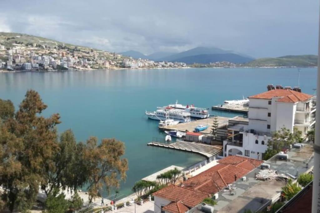 Beachfront Apartment 200m From Port