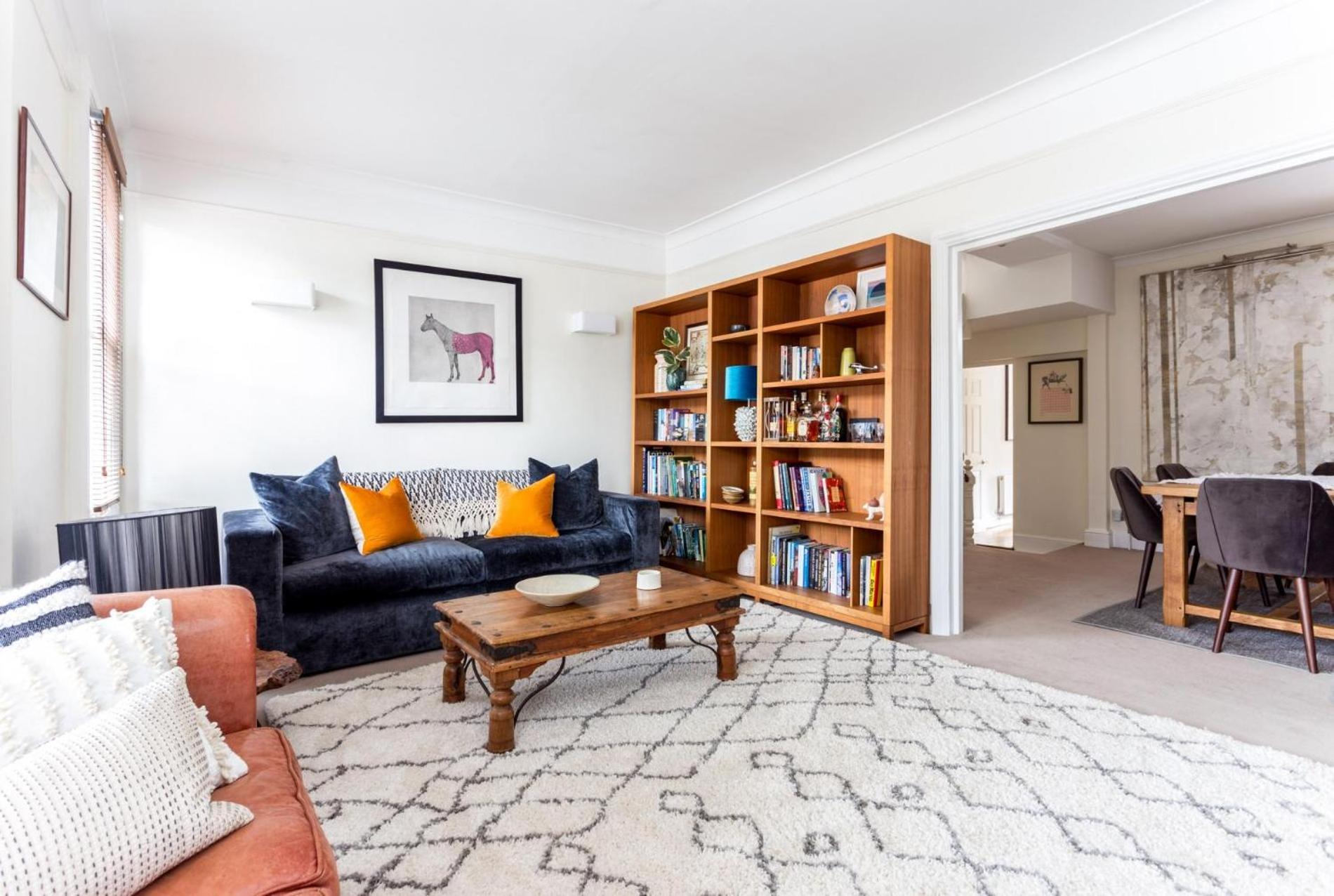 Elephant & Oxpecker 2 Bedrooms in Fulham