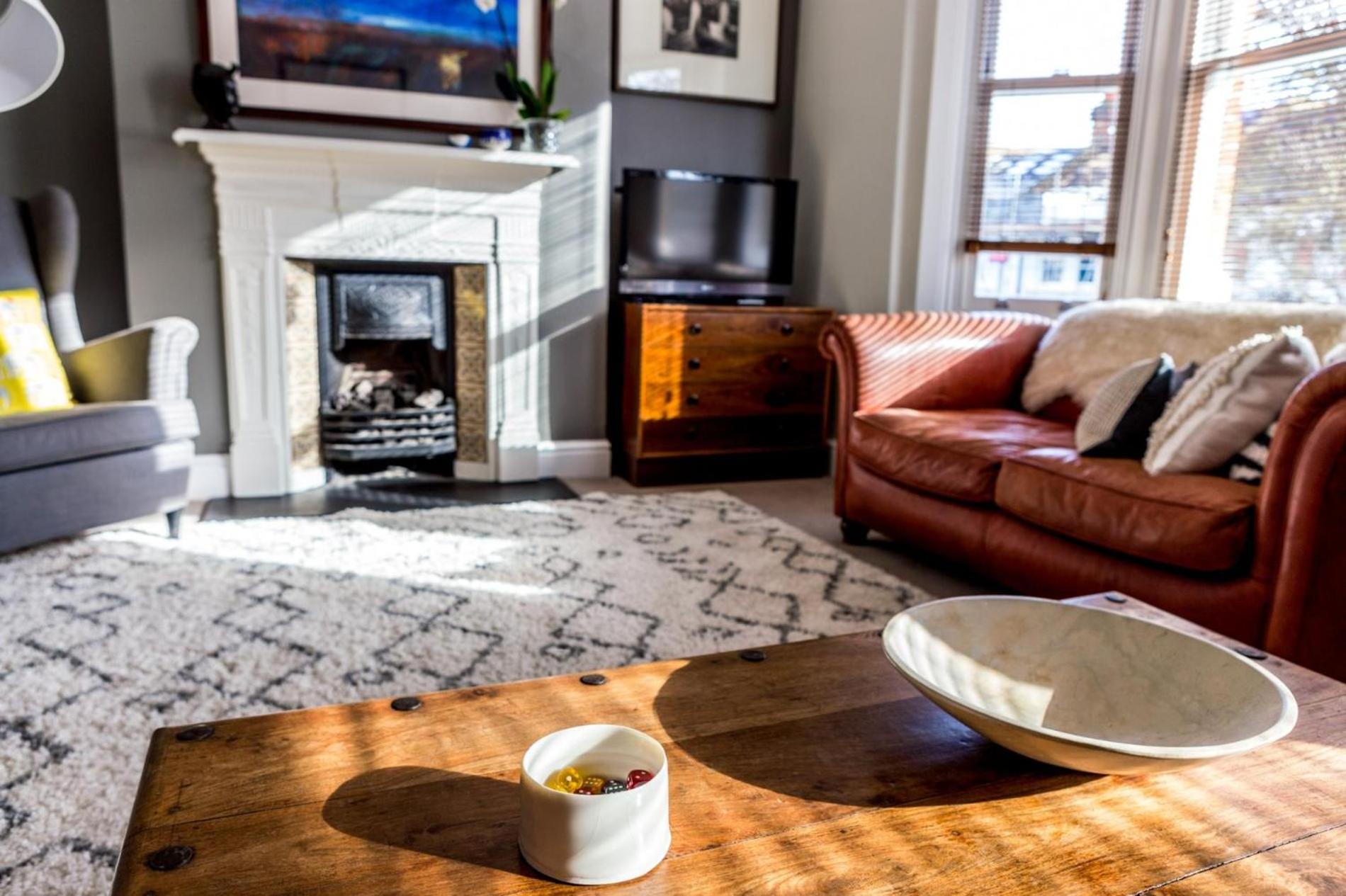 Elephant & Oxpecker 2 Bedrooms in Fulham