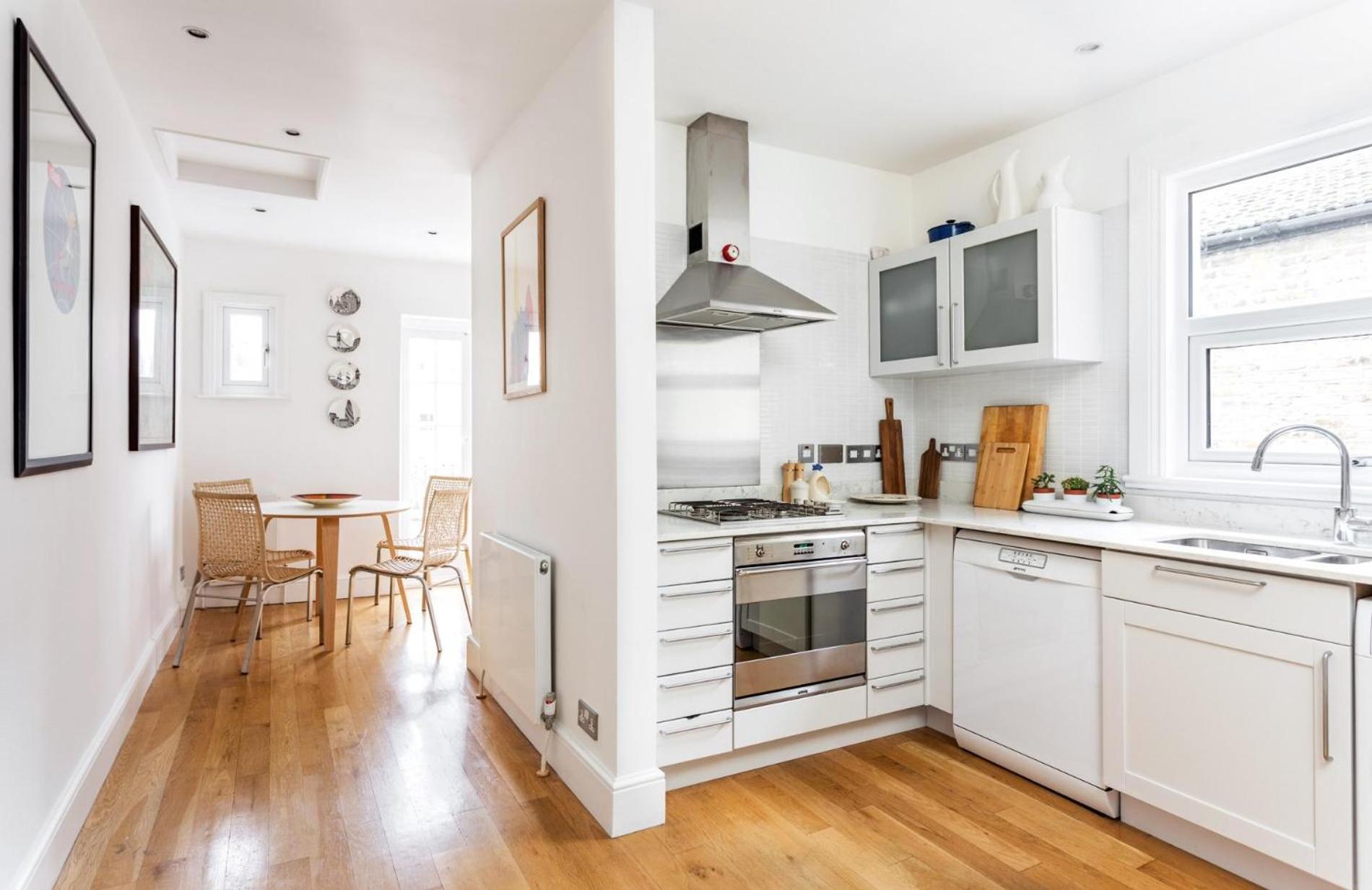 Elephant & Oxpecker 2 Bedrooms in Fulham