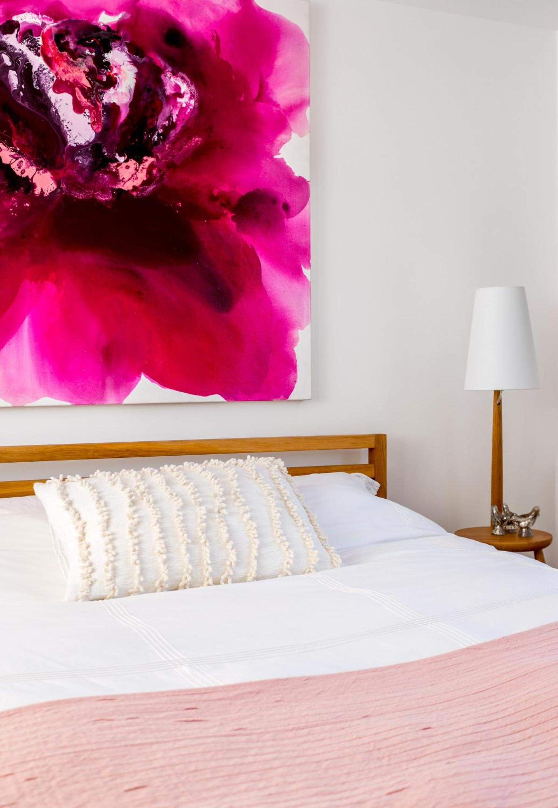 Elephant & Oxpecker 2 Bedrooms in Fulham