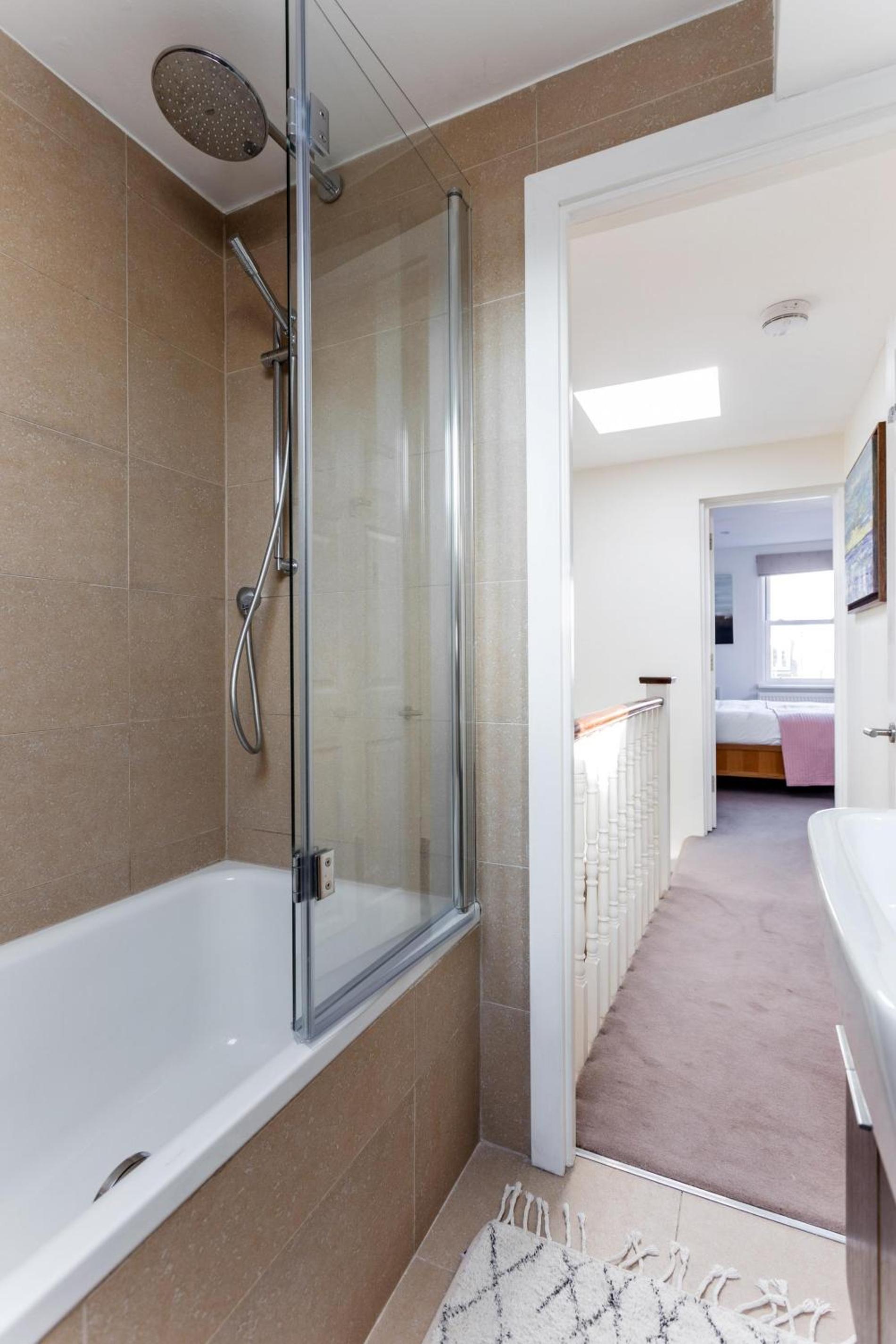 Elephant & Oxpecker 2 Bedrooms in Fulham