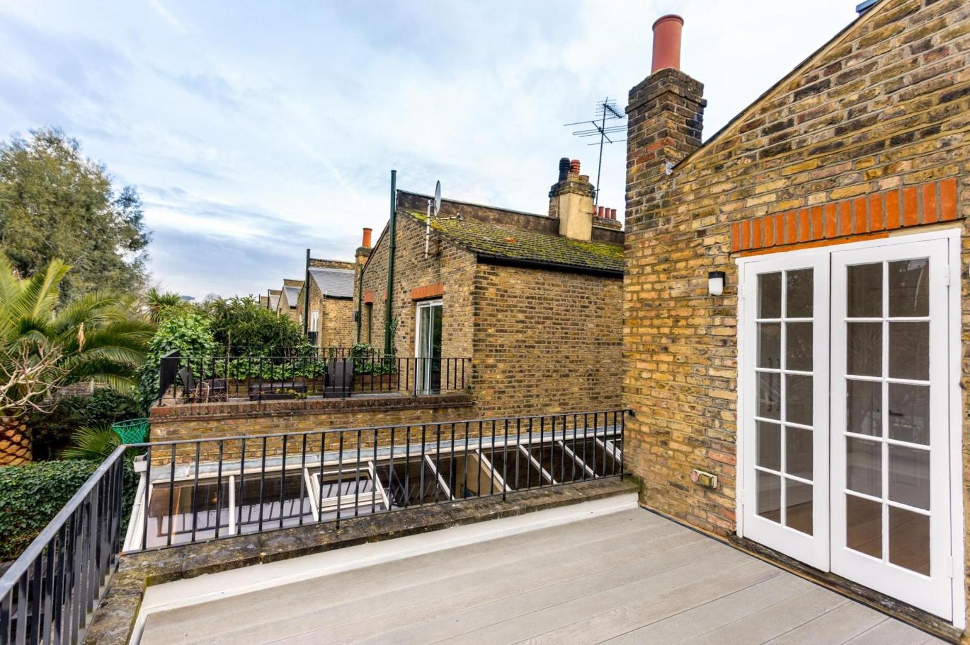 Elephant & Oxpecker 2 Bedrooms in Fulham