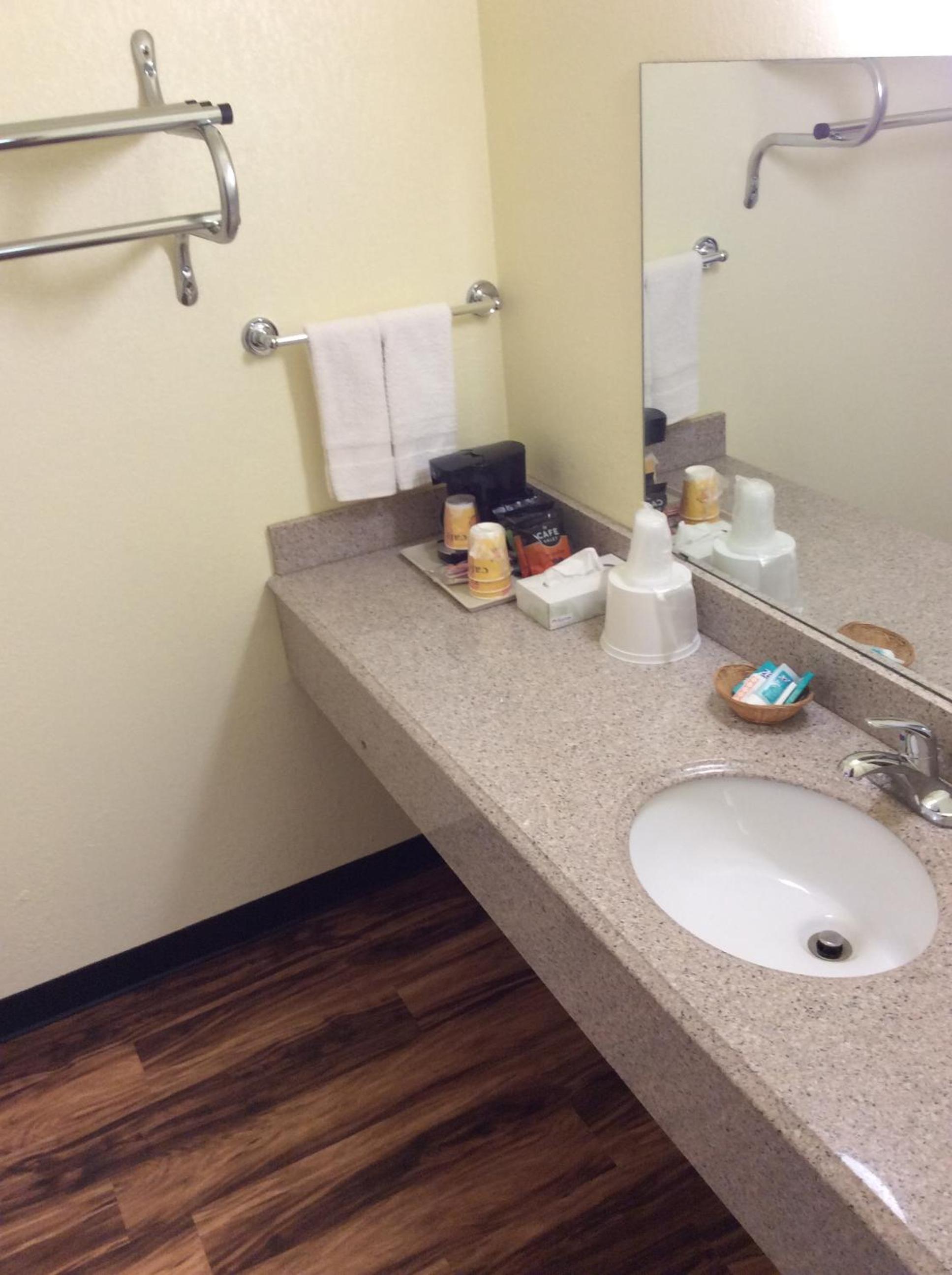 Regency Inn Iola