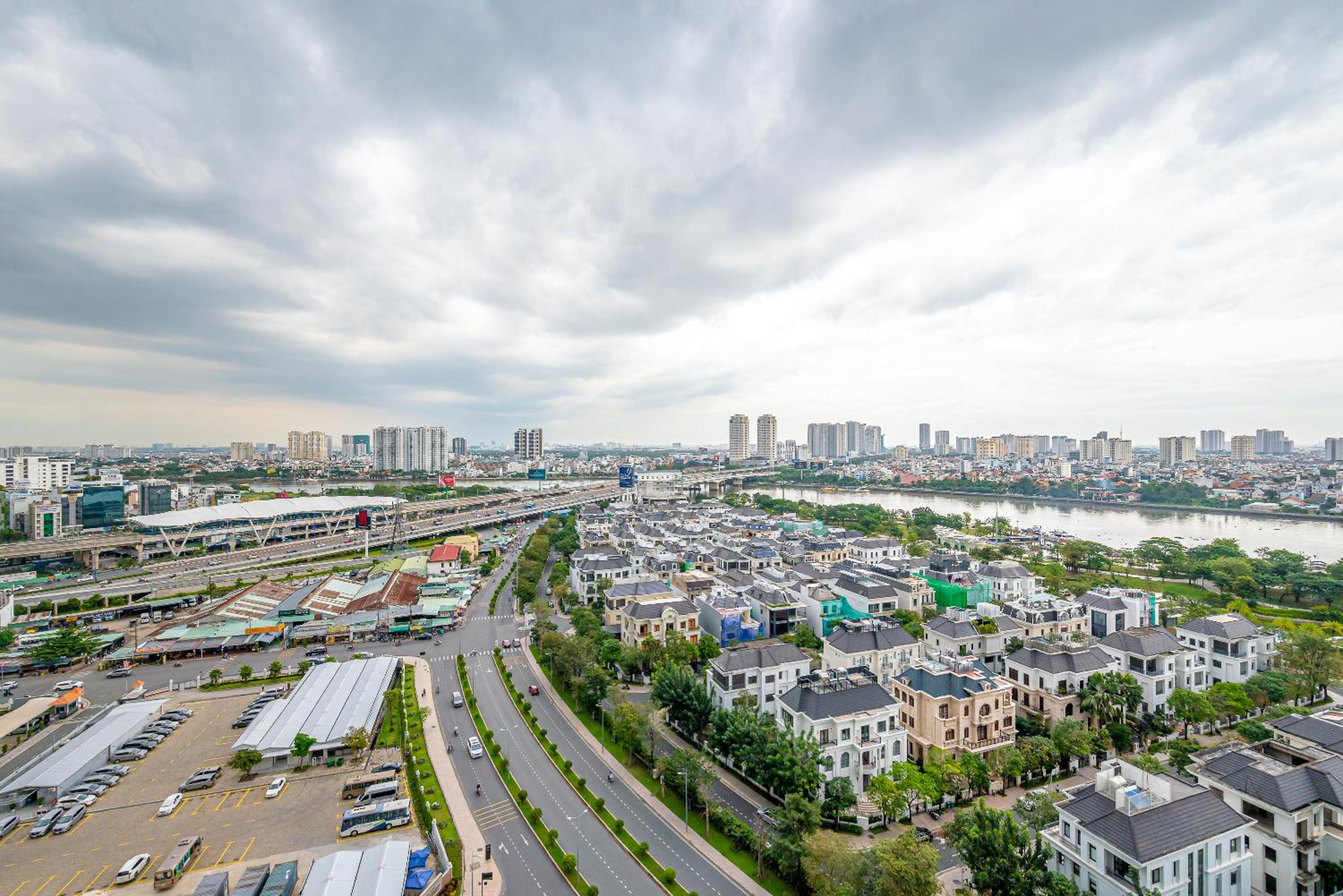 CeLaVie Serviced Apartment - The Vinhomes and Landmark