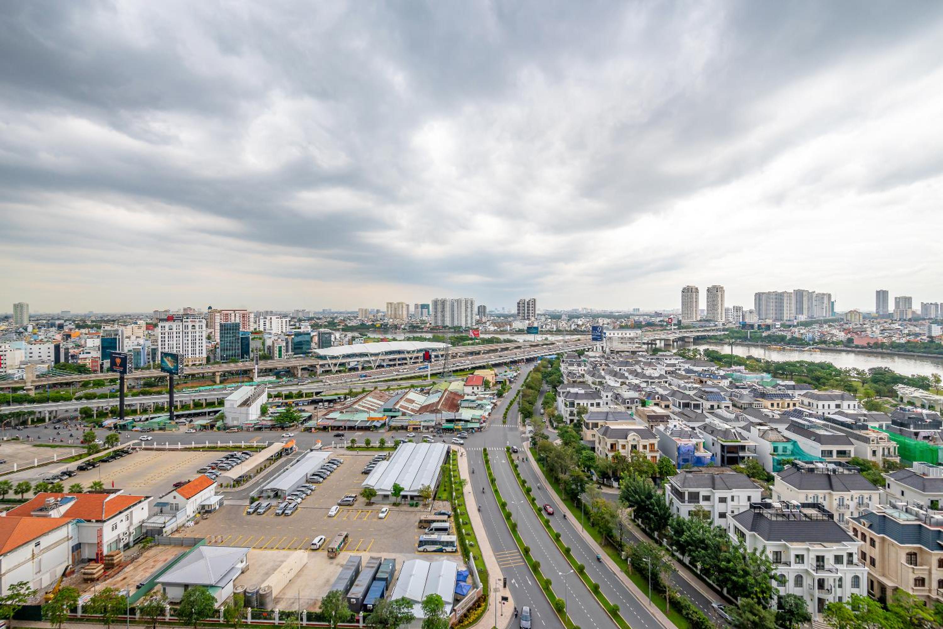 CeLaVie Serviced Apartment - The Vinhomes and Landmark