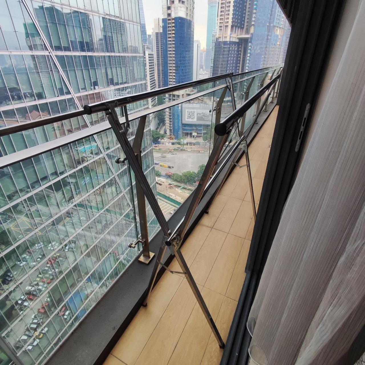 Dorsett Residence walk to Pavilion 1min with Bathtub and infinity pool