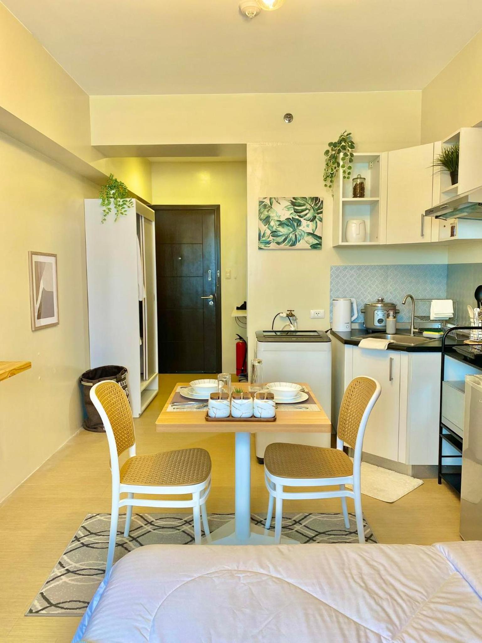 Cozy Studio in Metro Davao with W&D, Pool, & Gym view 2