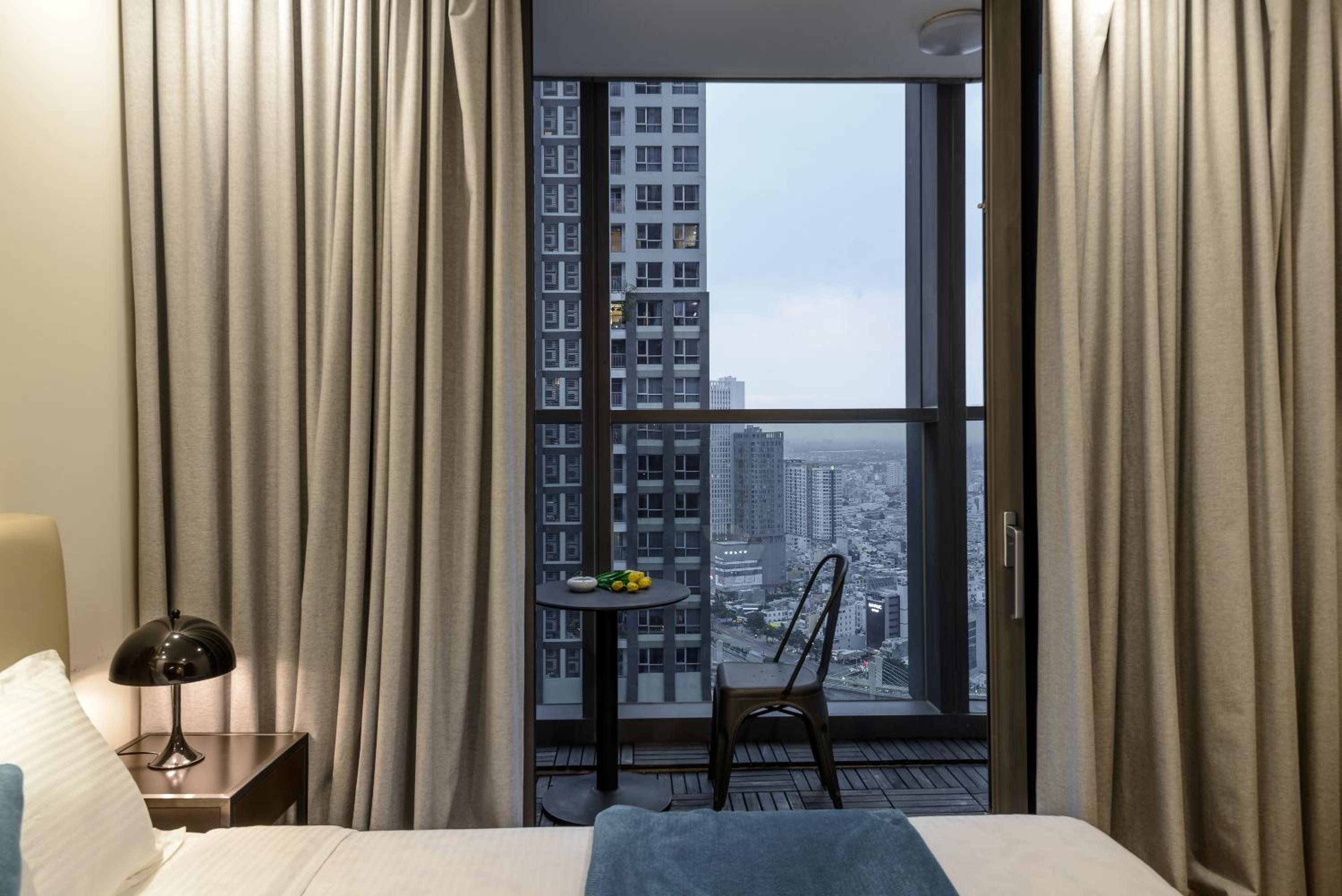 CeLaVie Serviced Apartment - The Vinhomes and Landmark