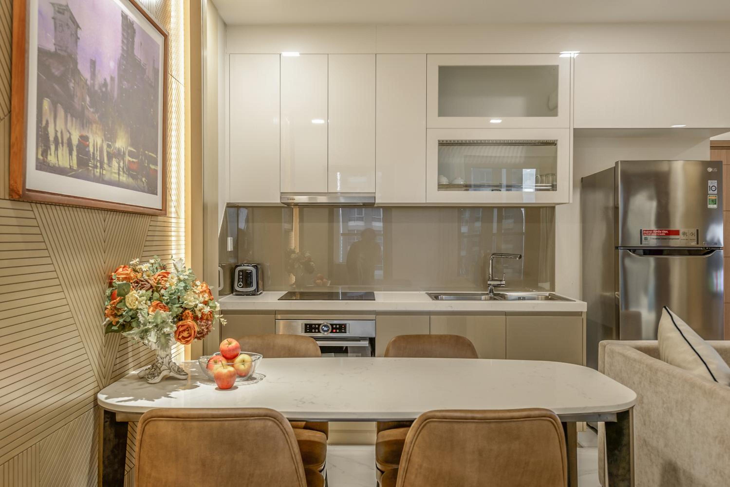 CeLaVie Serviced Apartment - The Vinhomes and Landmark
