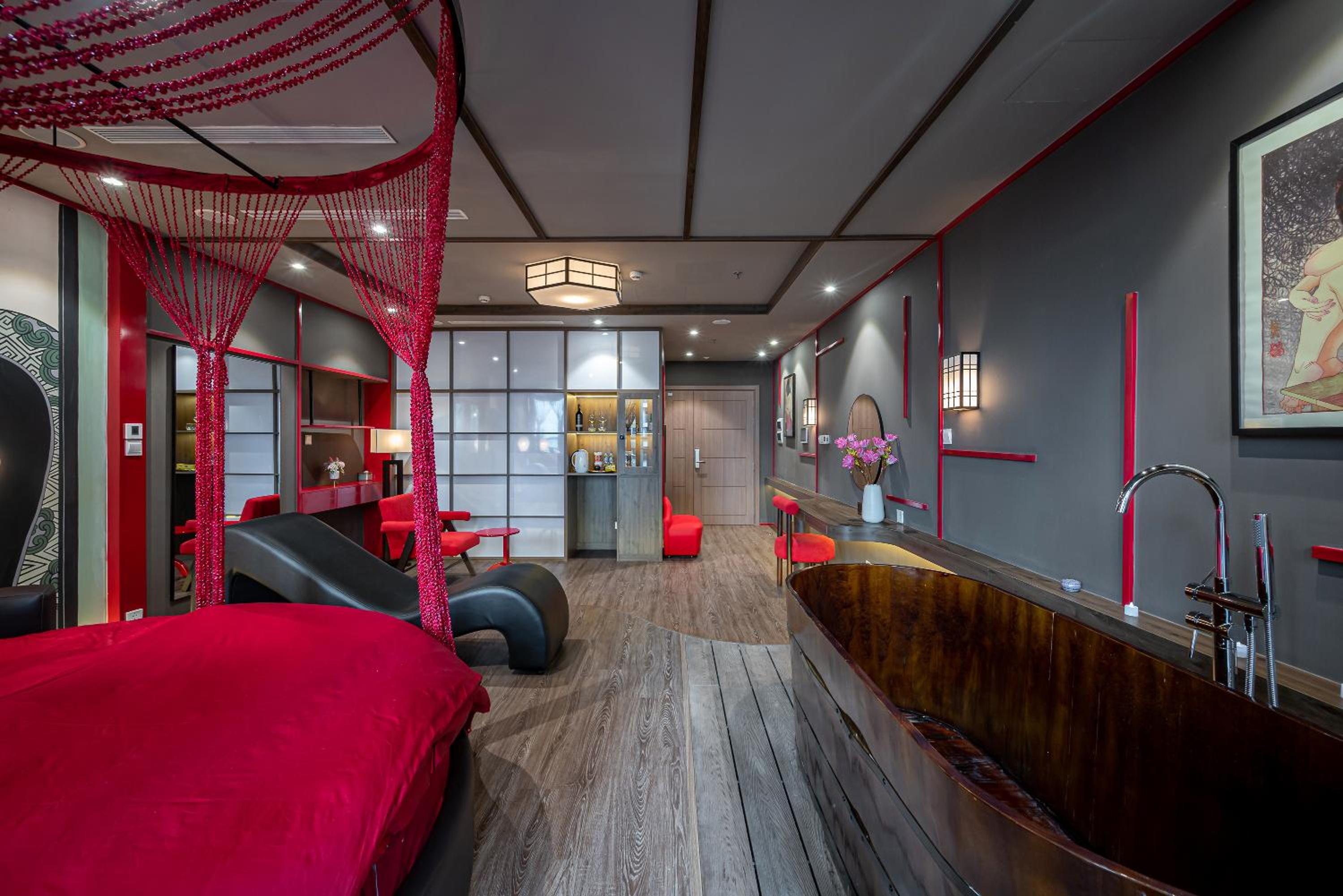CeLaVie Serviced Apartment - The Vinhomes and Landmark