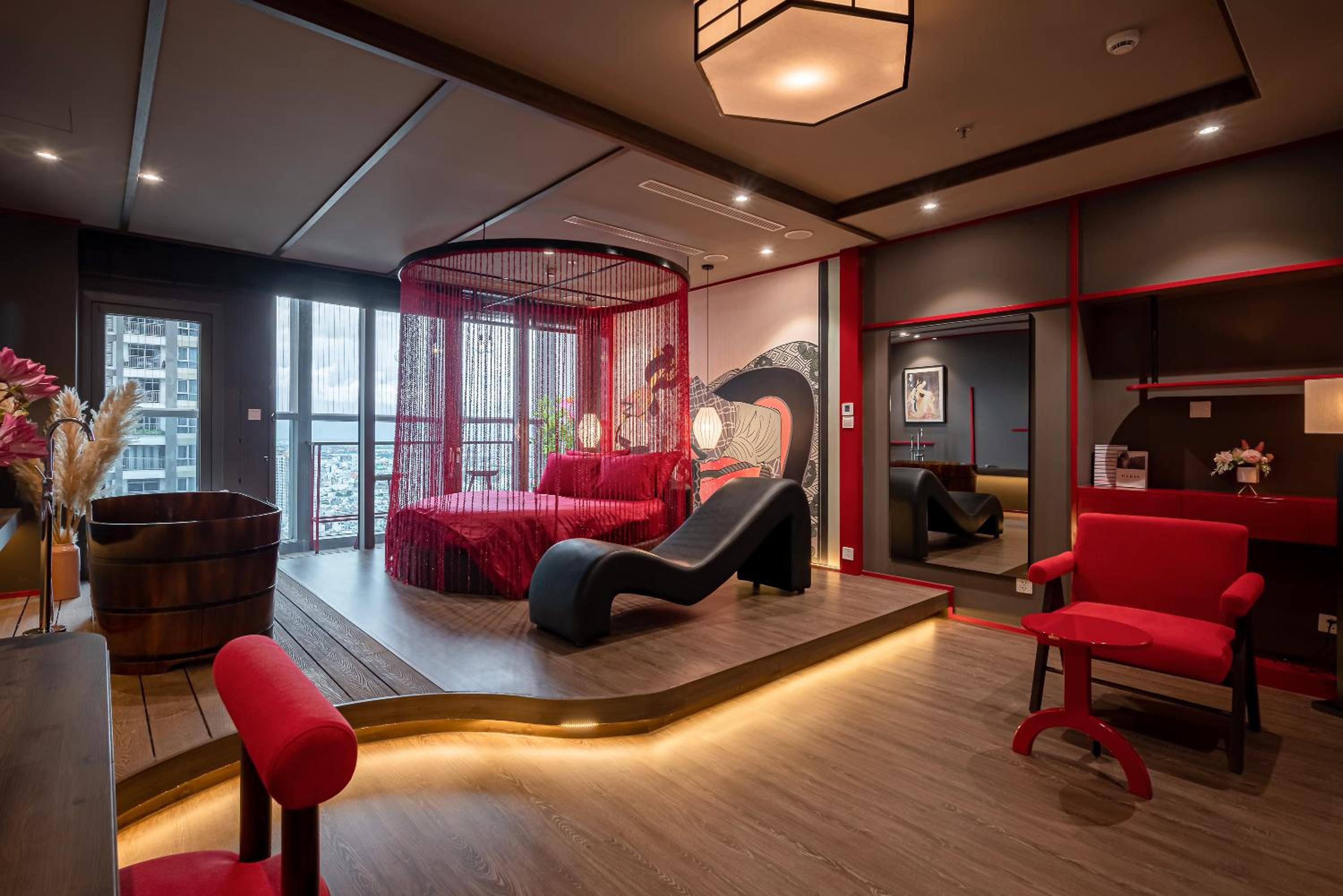CeLaVie Serviced Apartment - The Vinhomes and Landmark