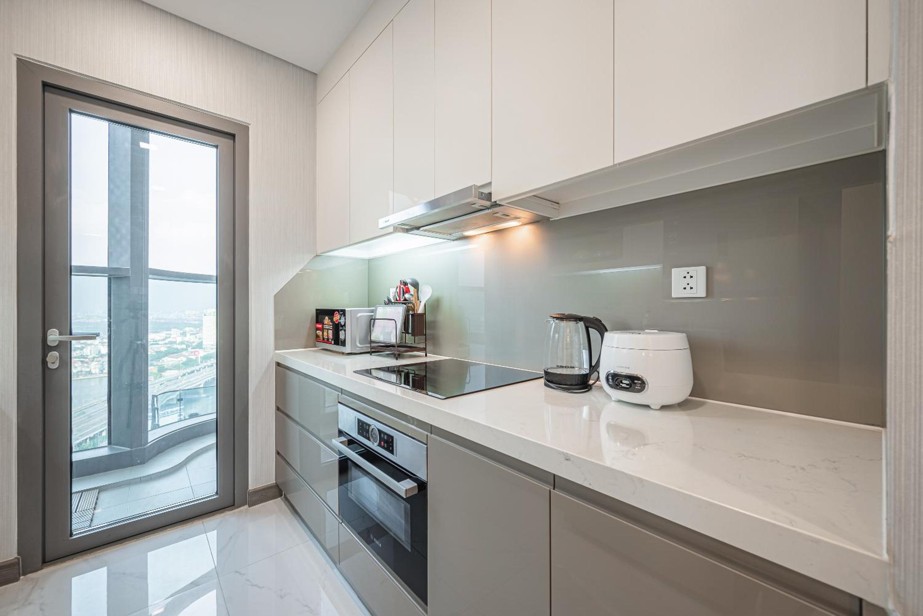 CeLaVie Serviced Apartment - The Vinhomes and Landmark