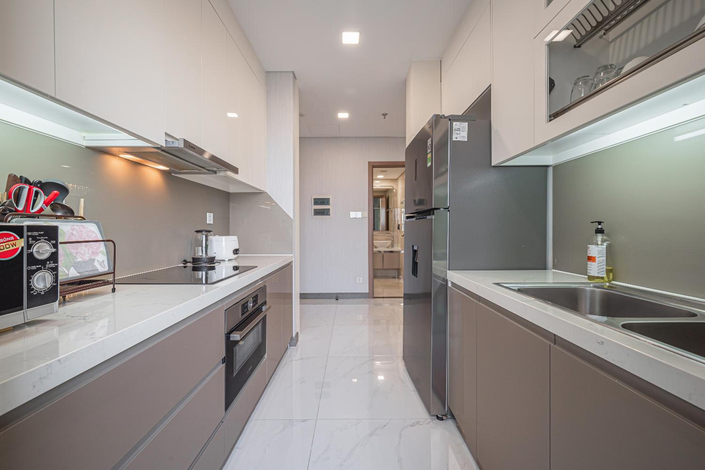 CeLaVie Serviced Apartment - The Vinhomes and Landmark