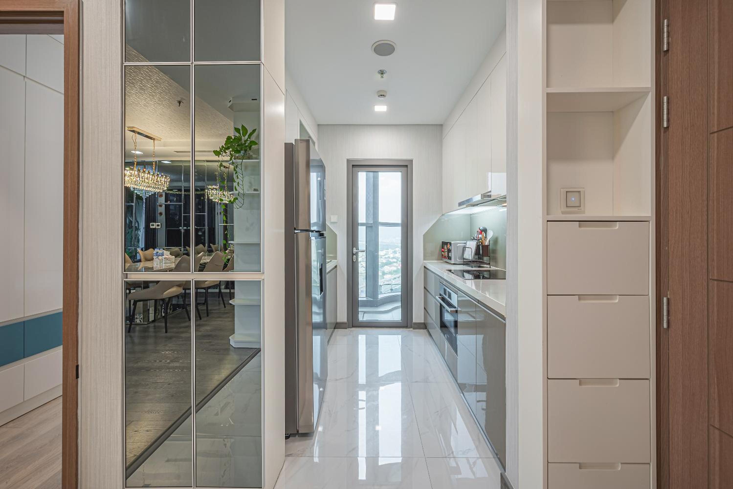 CeLaVie Serviced Apartment - The Vinhomes and Landmark