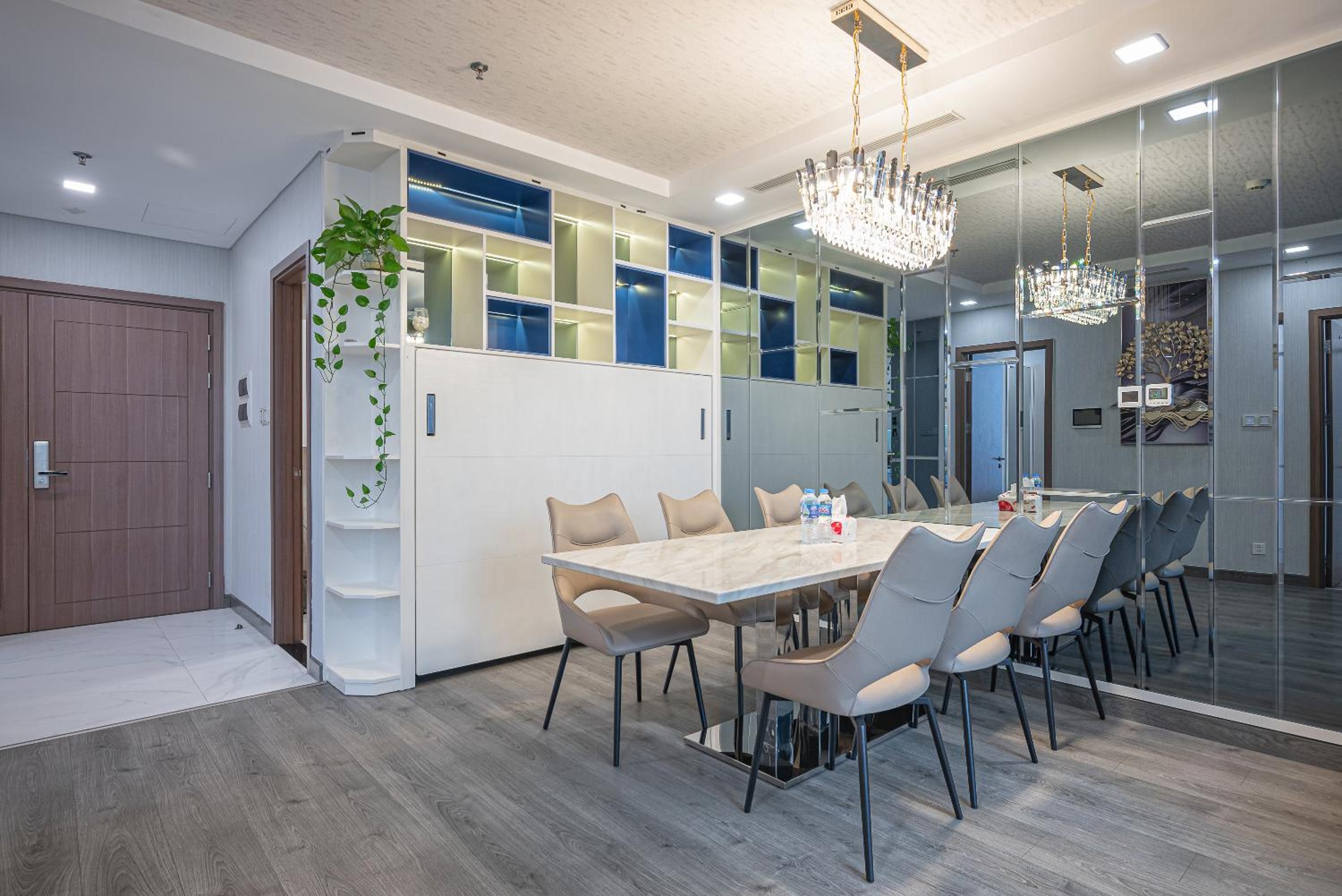 CeLaVie Serviced Apartment - The Vinhomes and Landmark