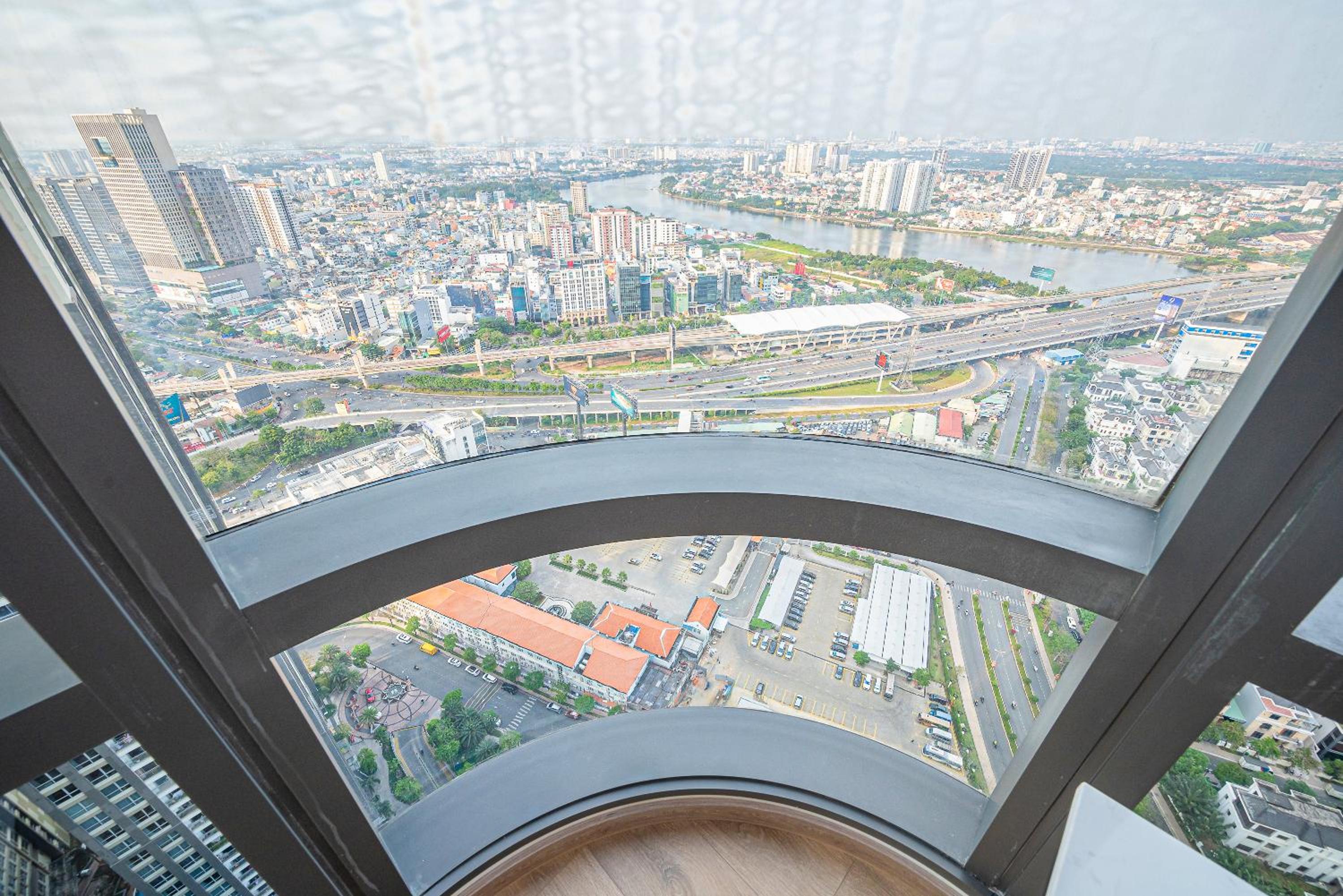 CeLaVie Serviced Apartment - The Vinhomes and Landmark