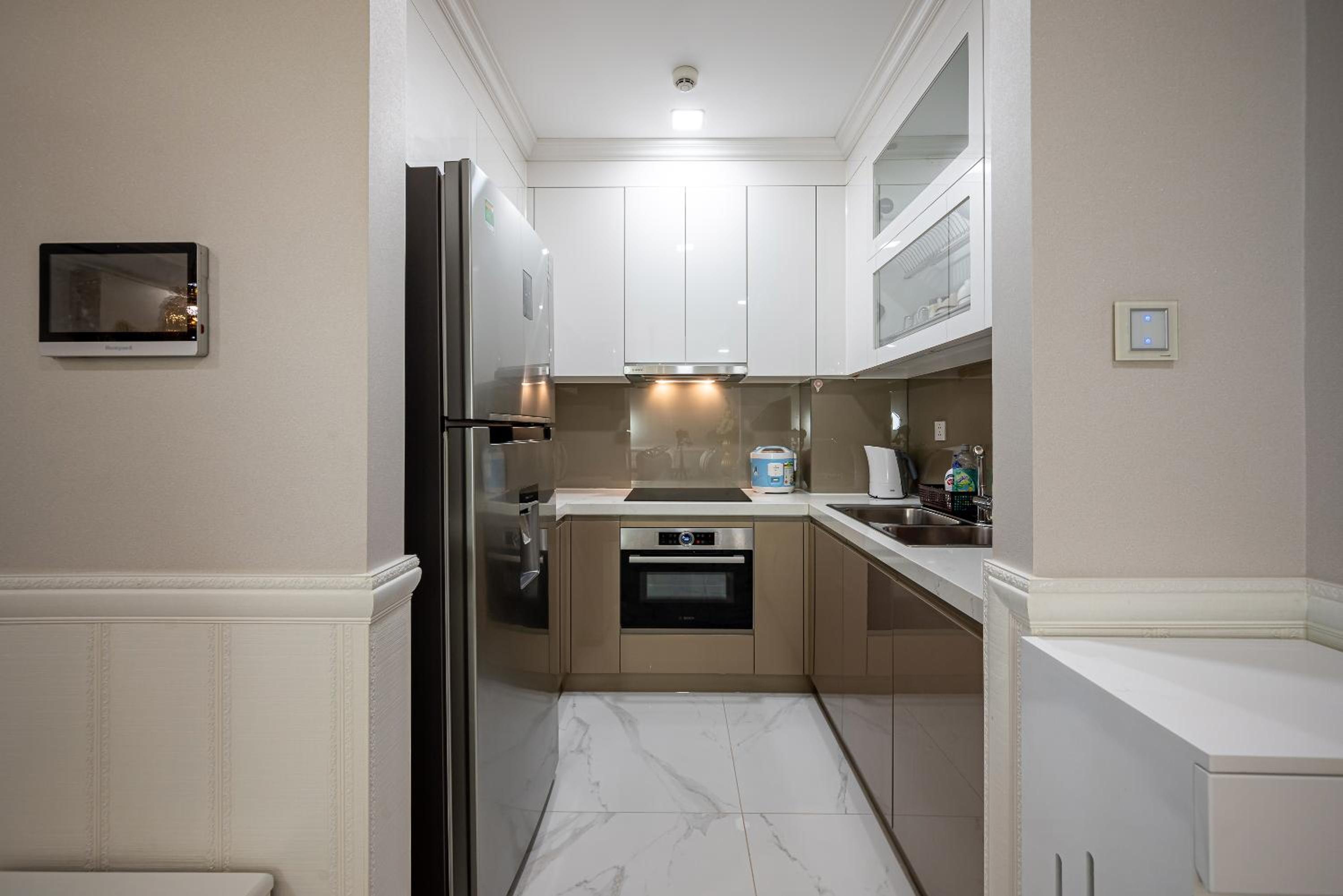 CeLaVie Serviced Apartment - The Vinhomes and Landmark
