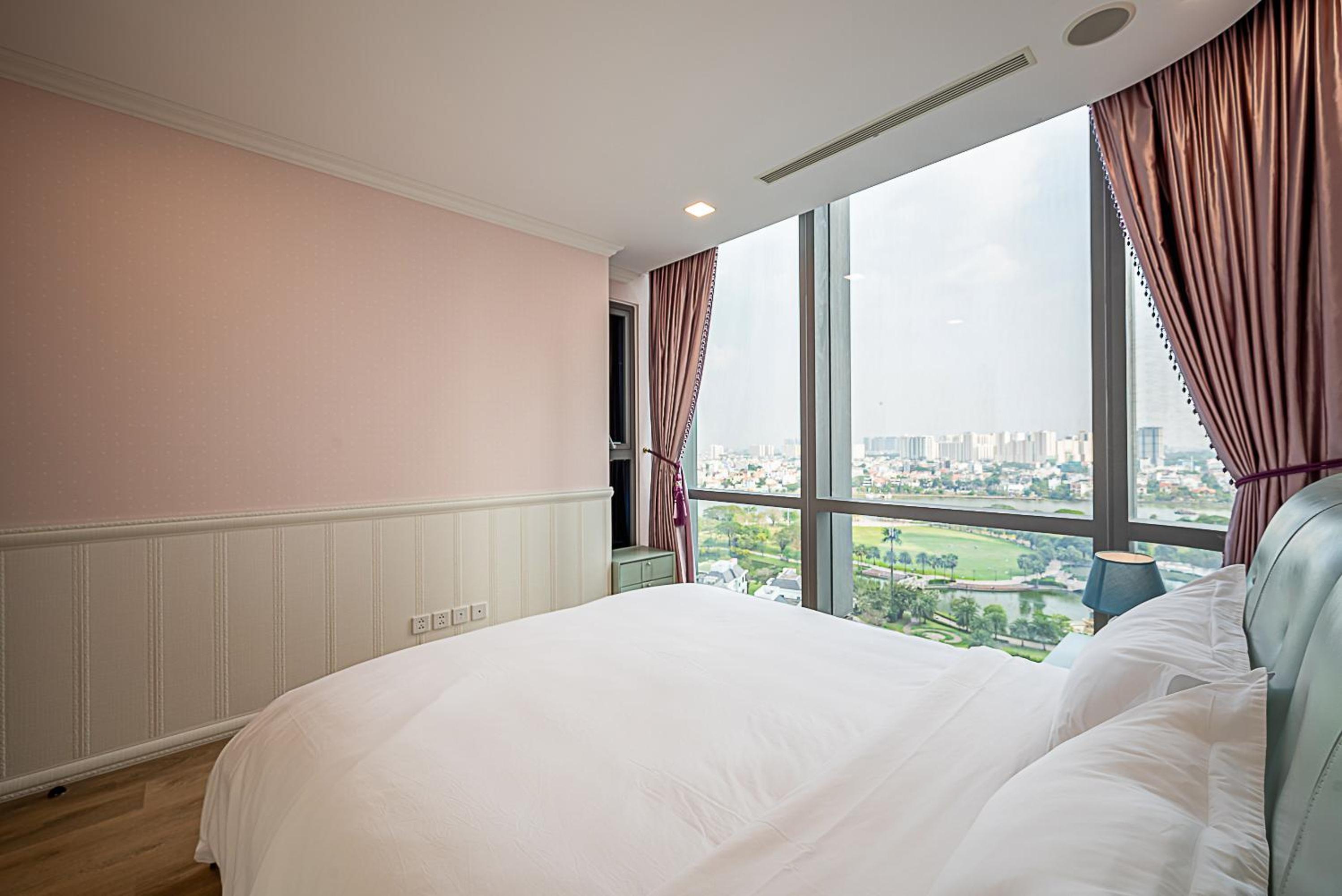 CeLaVie Serviced Apartment - The Vinhomes and Landmark