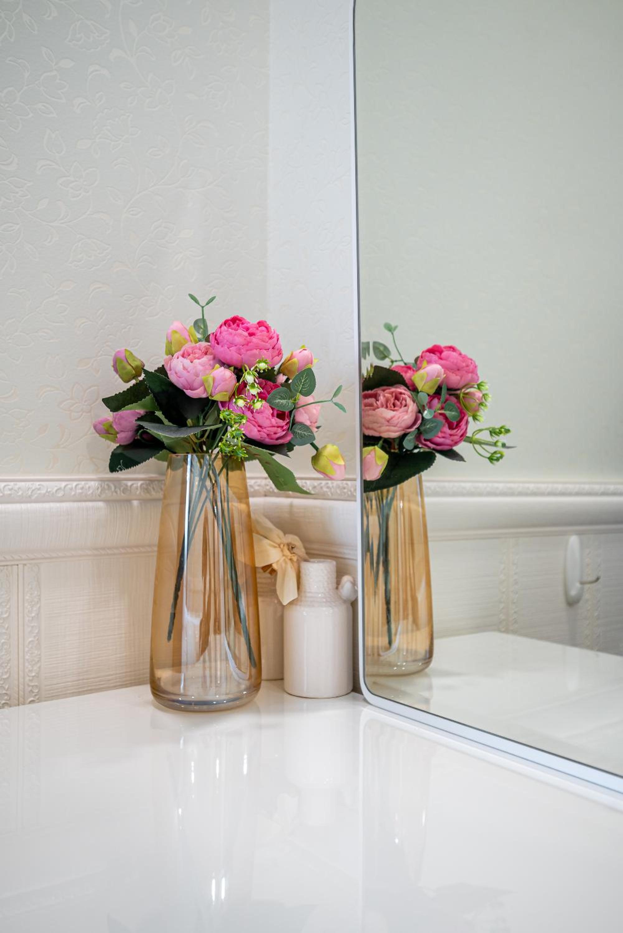 CeLaVie Serviced Apartment - The Vinhomes and Landmark
