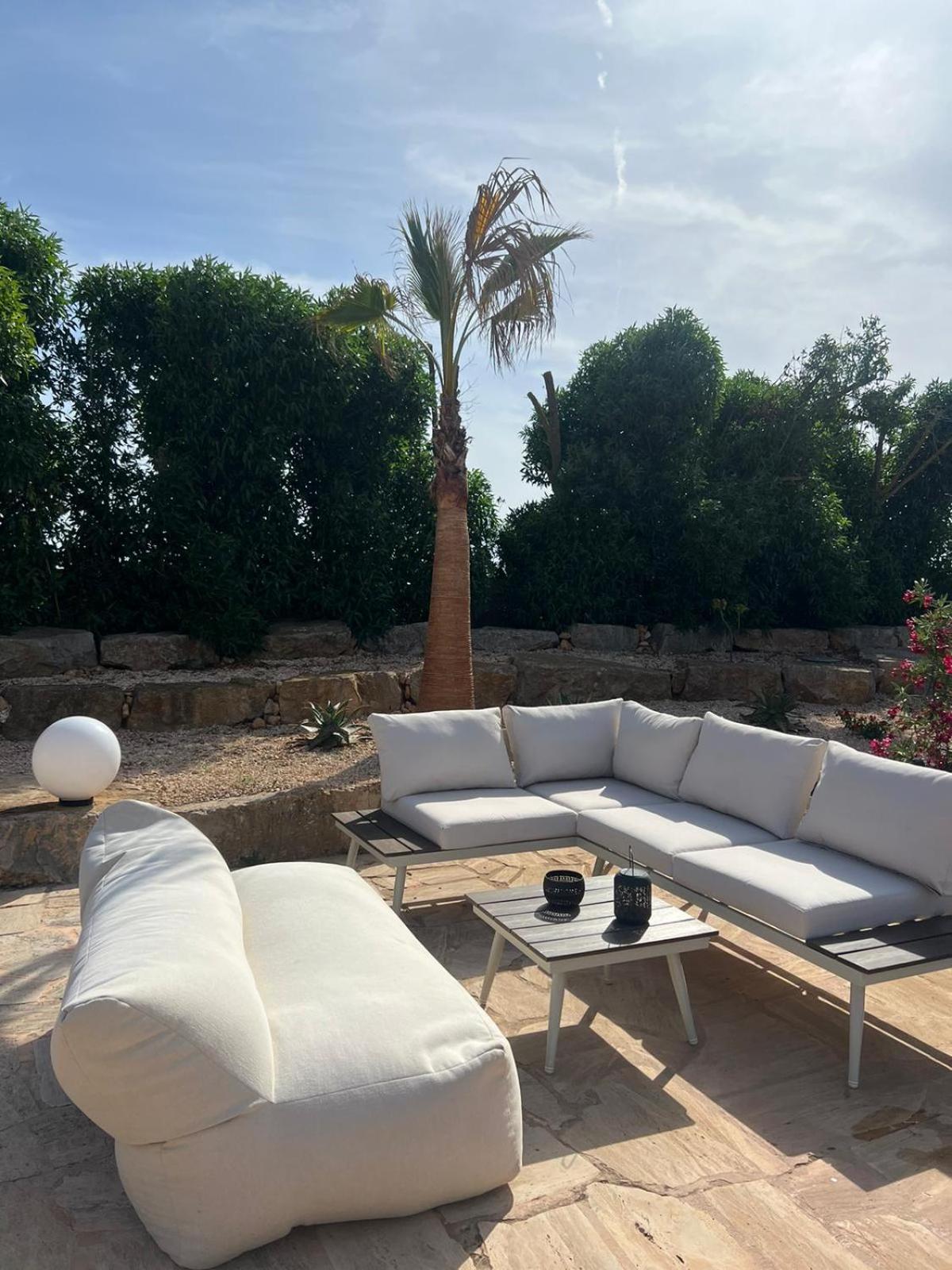 Mallorca Finca Gallo Negro Santanyi Campos gesamte Unterkunft Social Media