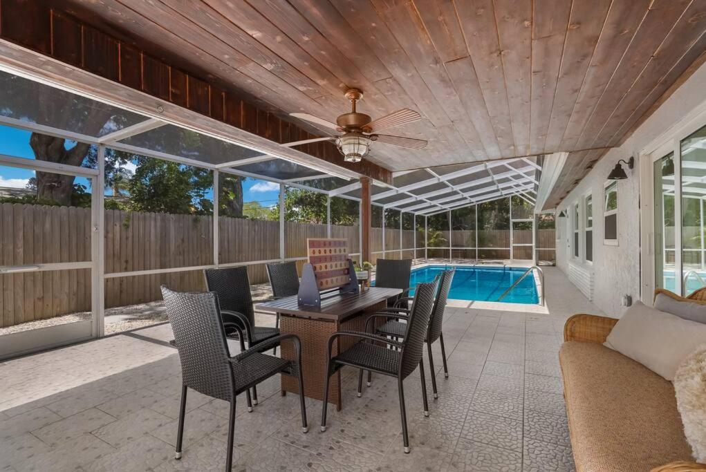 Sarasota Updated pool home, Near Siesta Key view 3