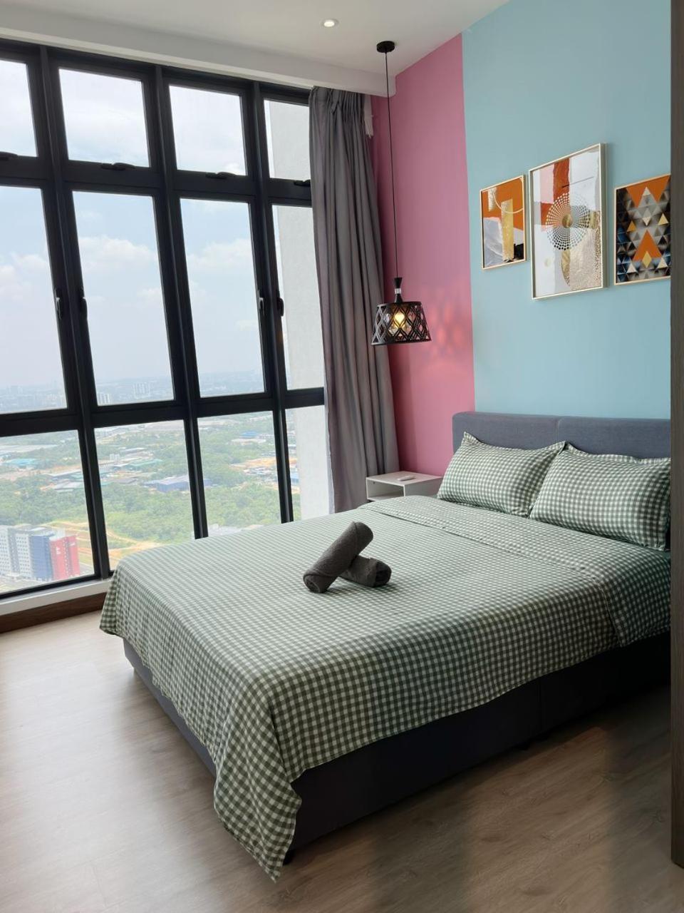 urban sea view home 2bed studio photo 4