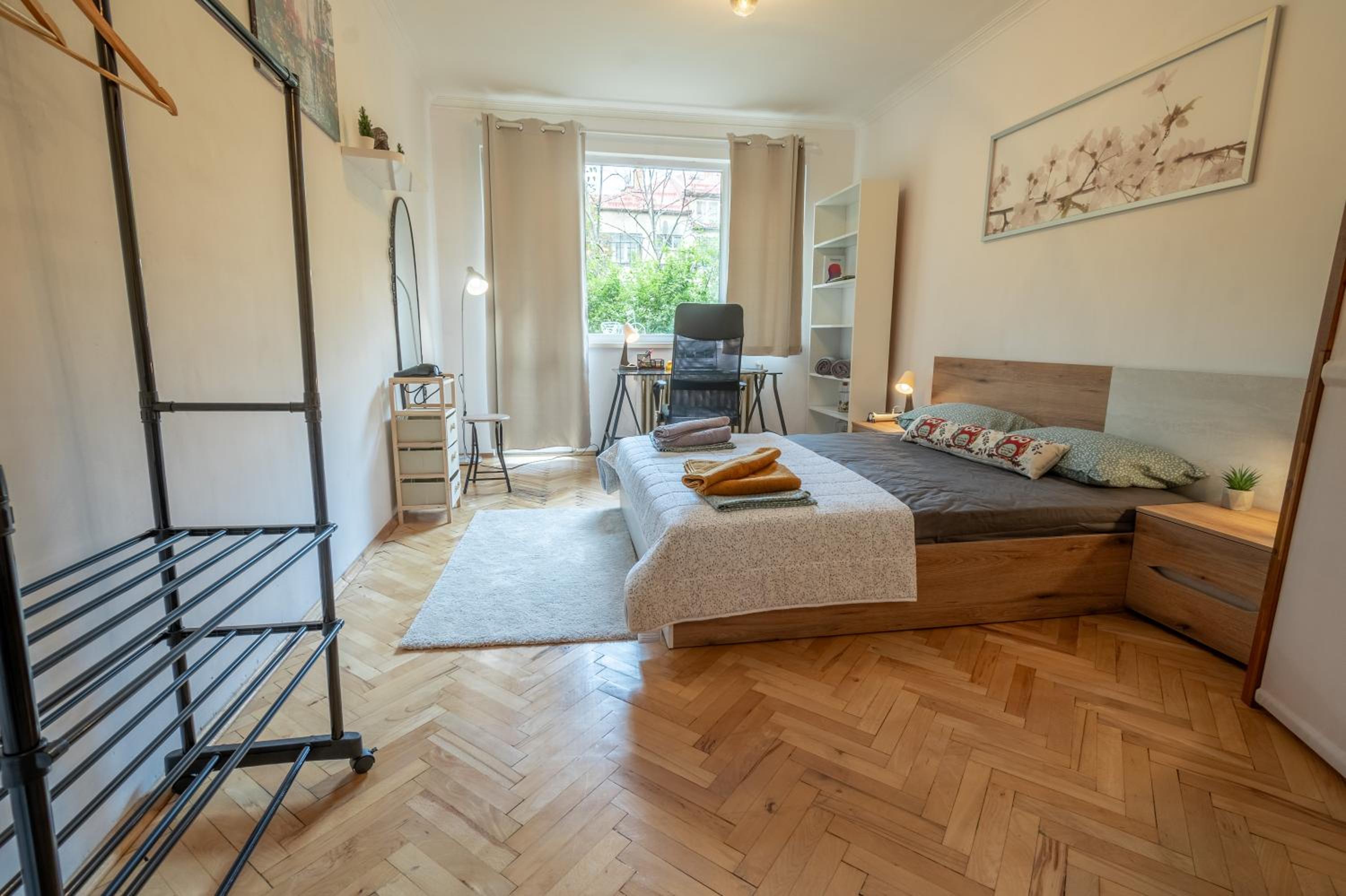 Vivid Condo by NDK and Vitosha Blvd with Free Secured Parking and AC