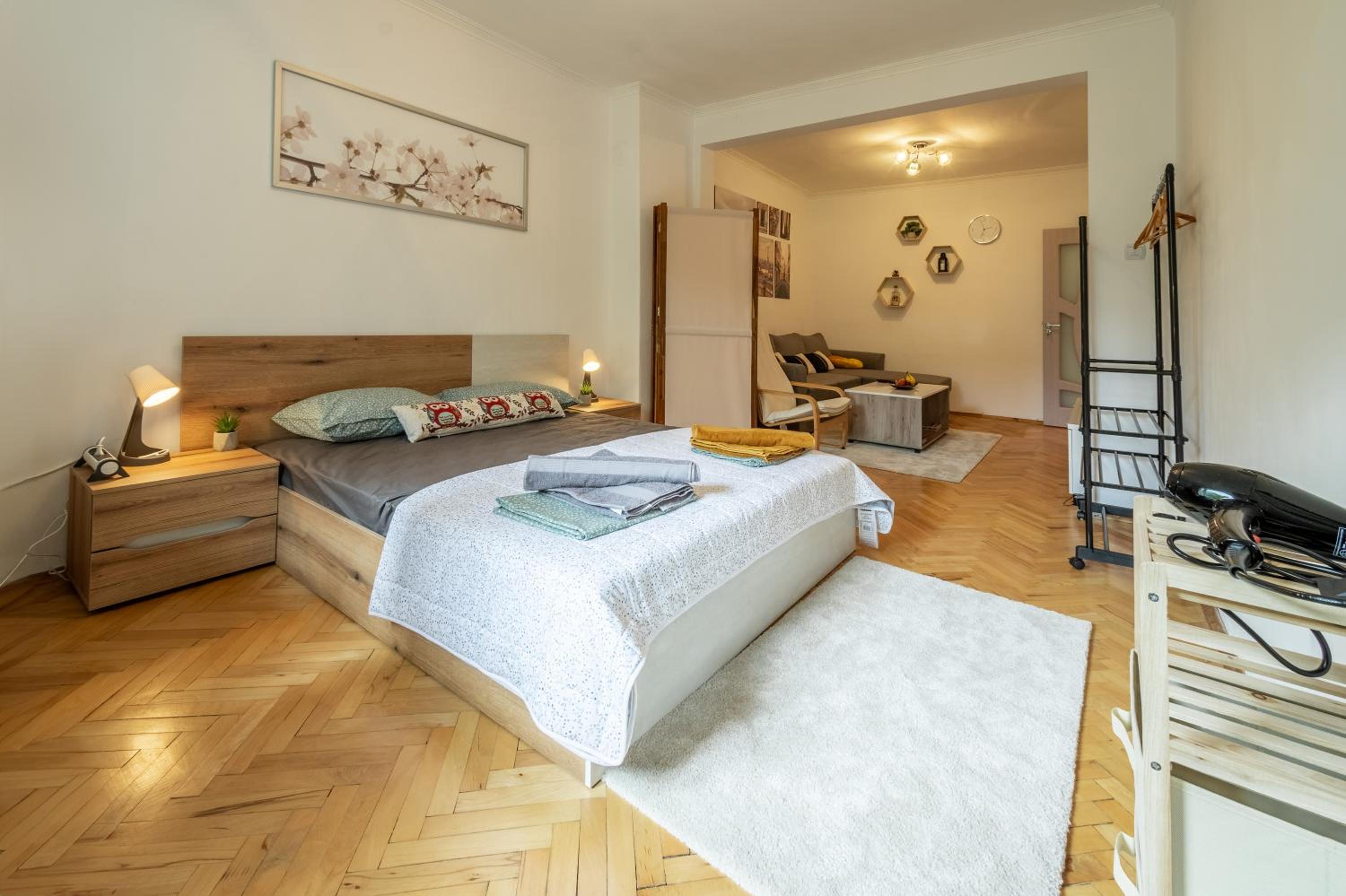 Vivid Condo by NDK and Vitosha Blvd with Free Secured Parking and AC