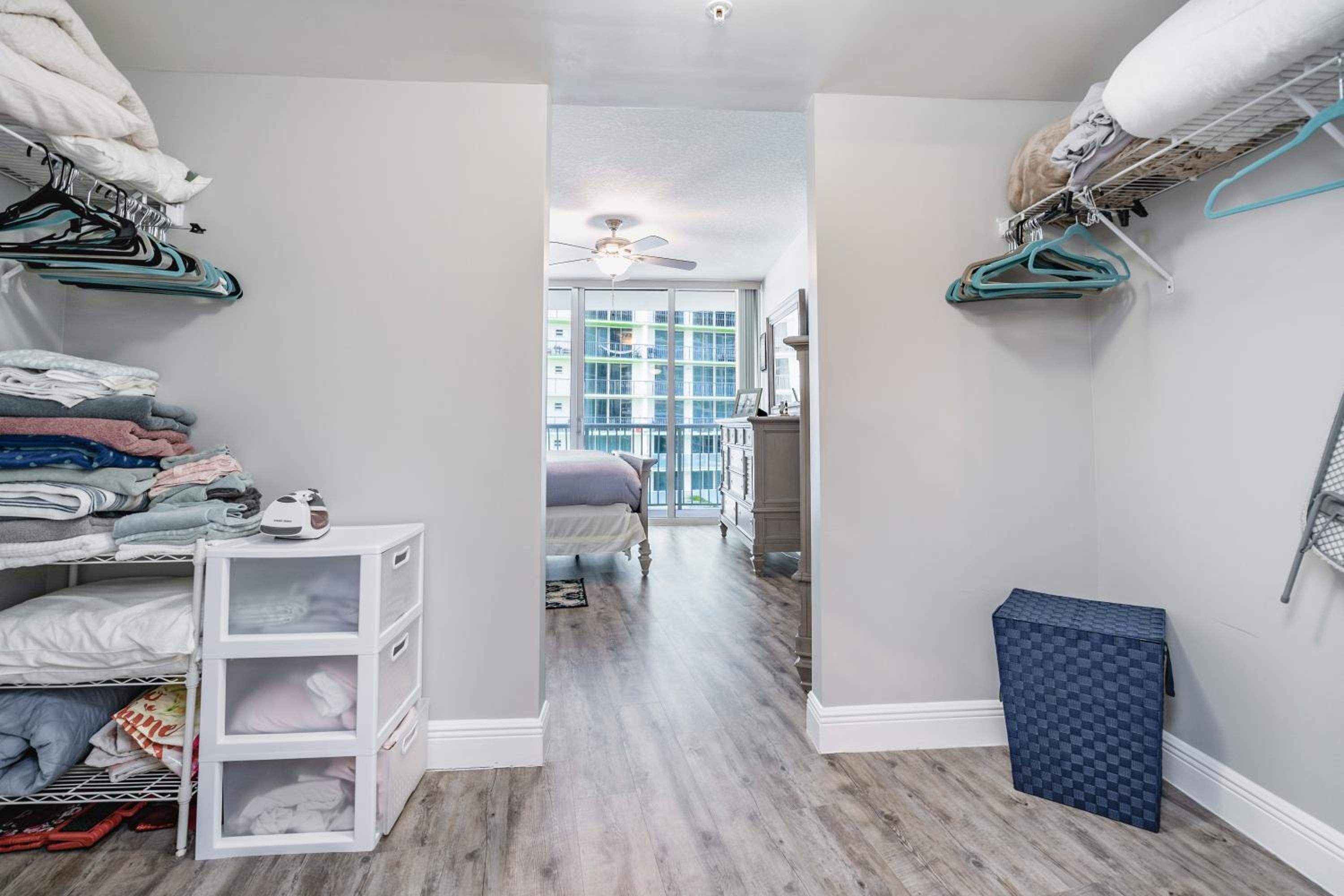 1 Br Opera Tower - Edgewater