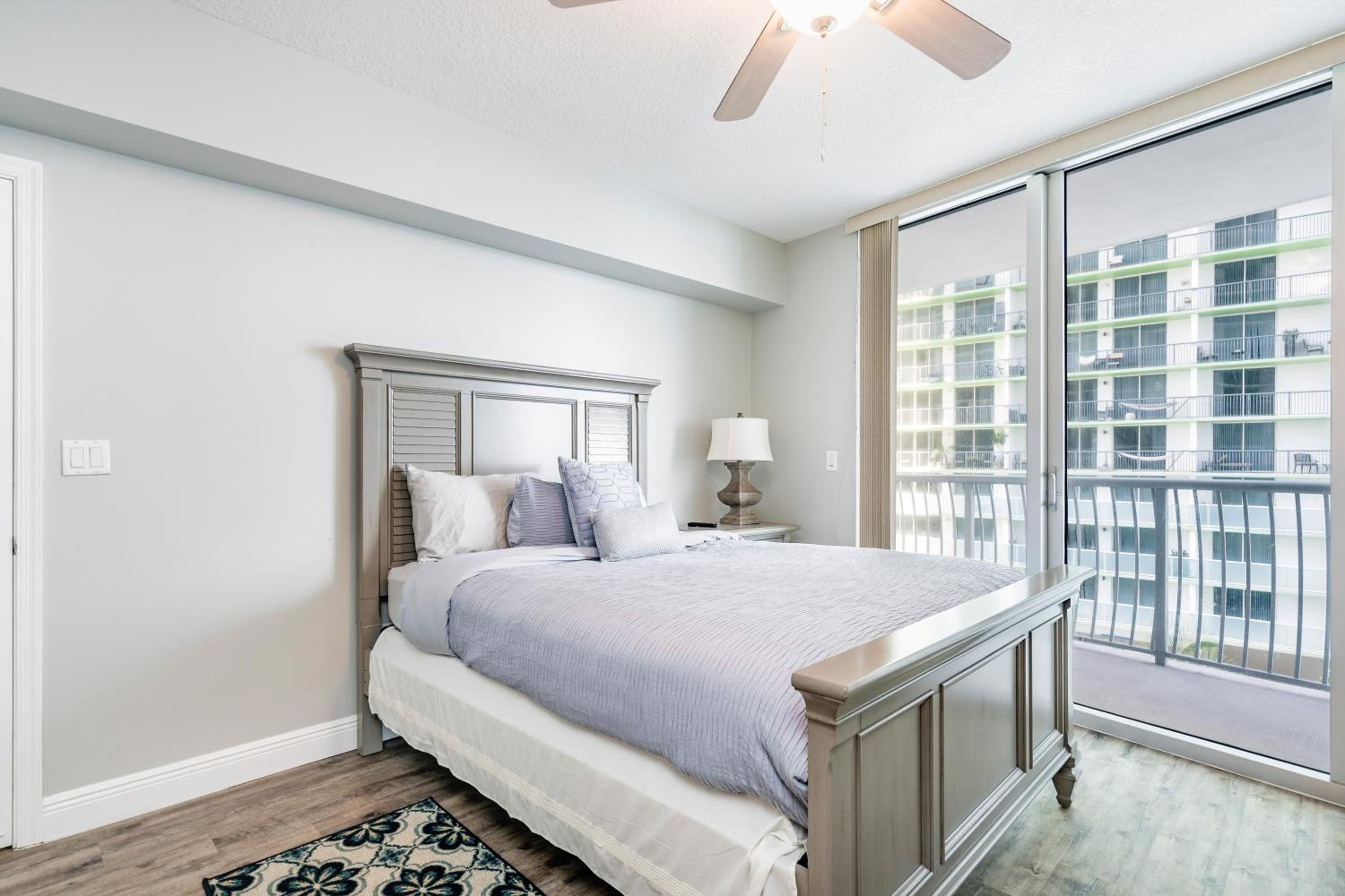 1 Br Opera Tower - Edgewater