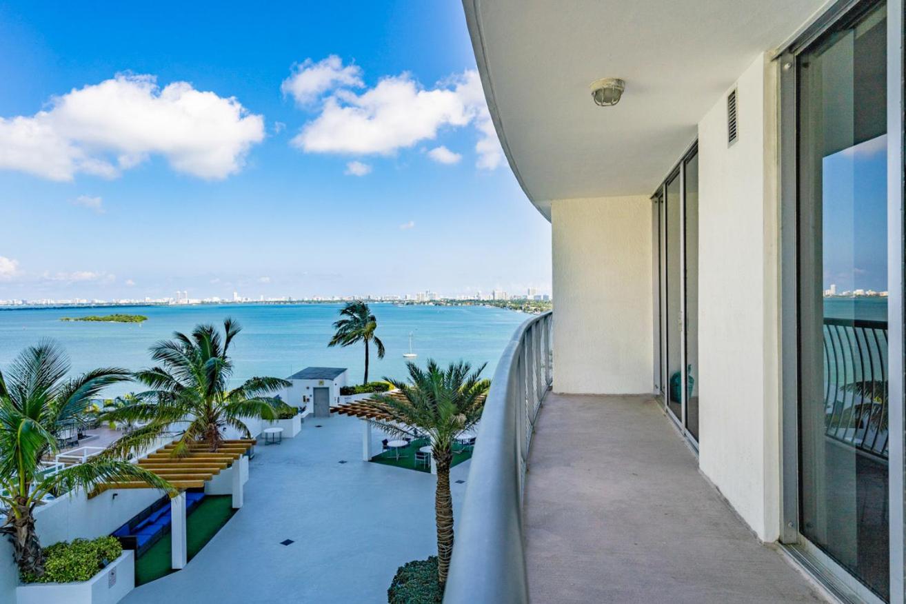 1 Br Opera Tower - Edgewater
