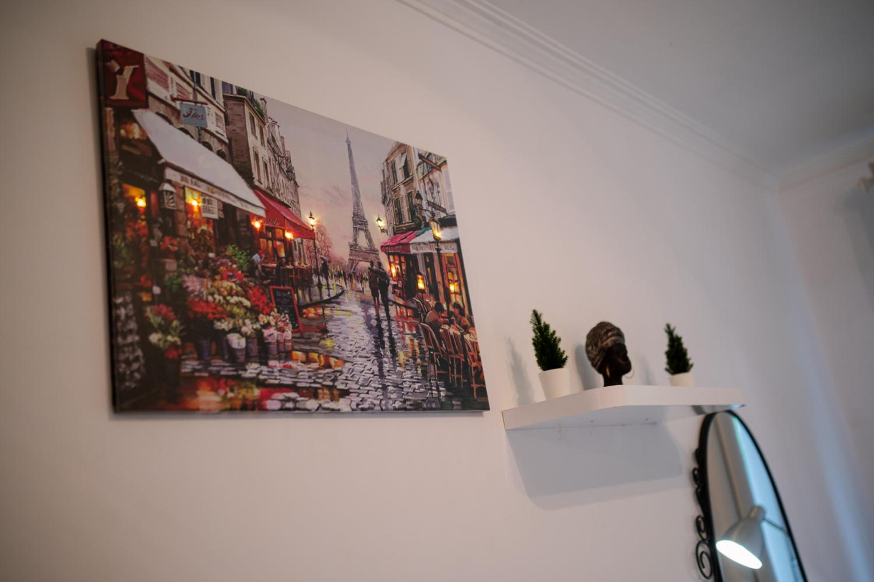 Vivid Condo by NDK and Vitosha Blvd with Free Secured Parking and AC
