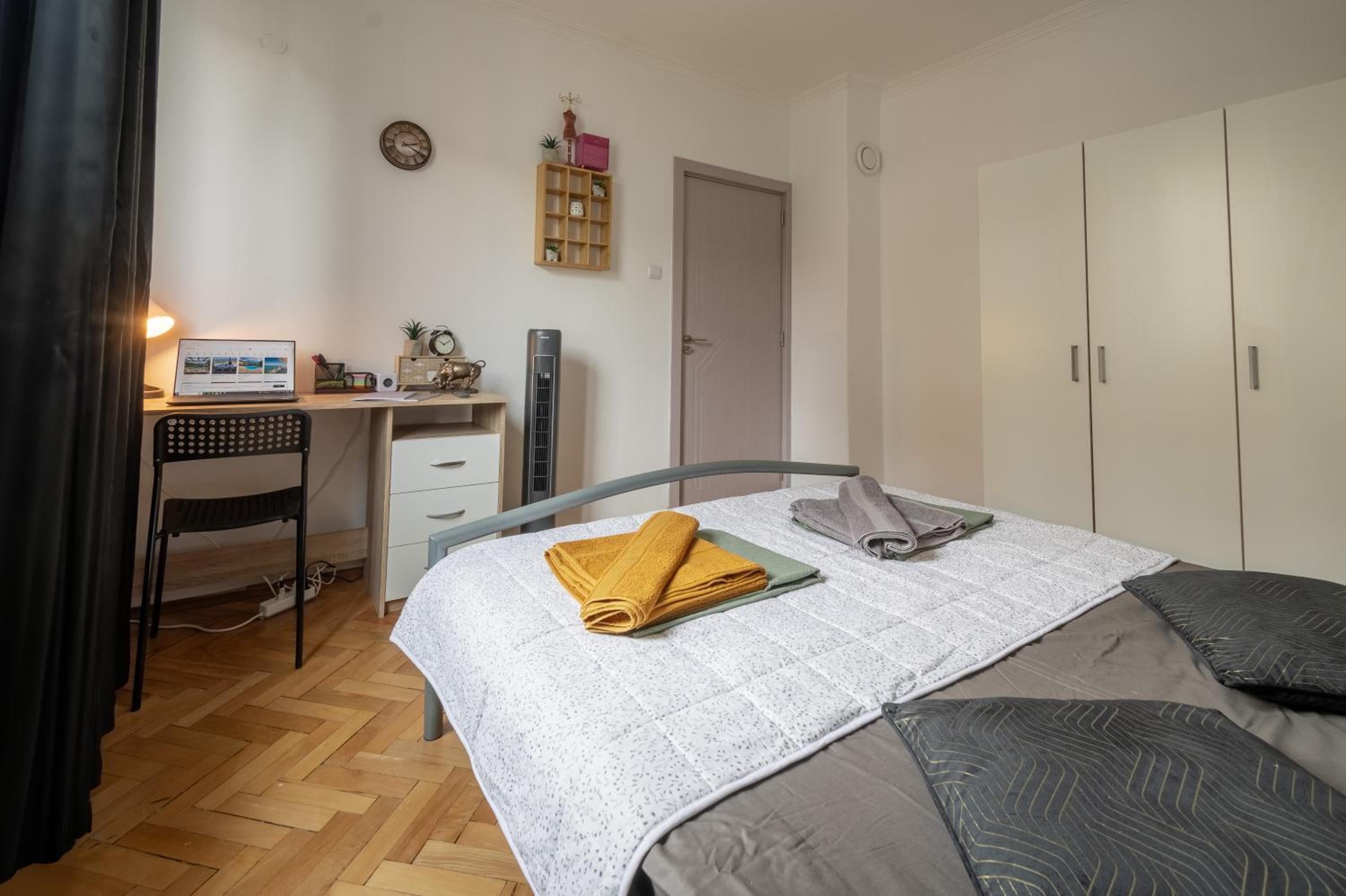 Vivid Condo by NDK and Vitosha Blvd with Free Secured Parking and AC