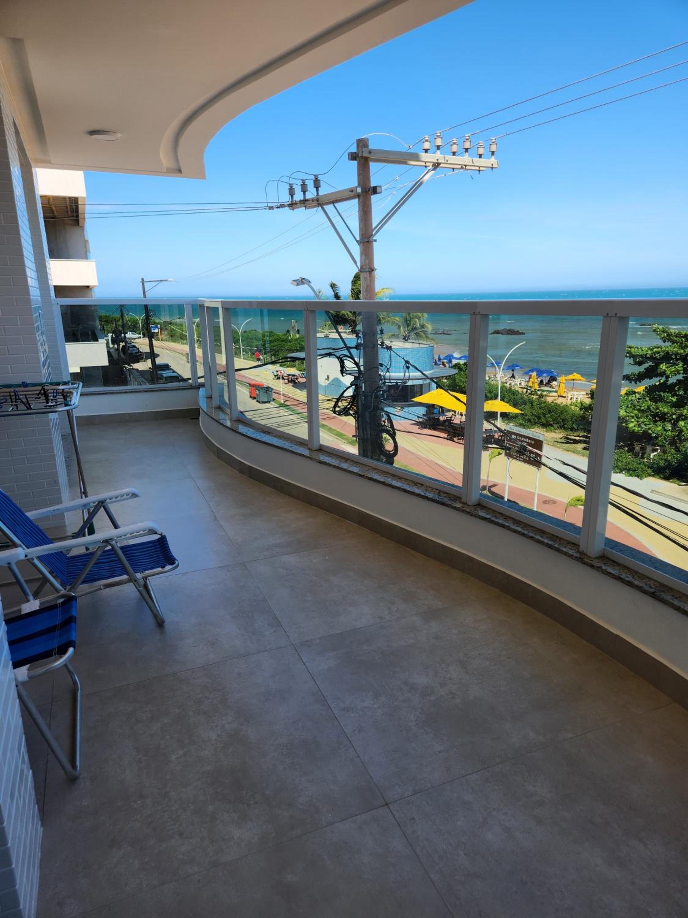 Apto frente mar 3 suites Castelhanos ES